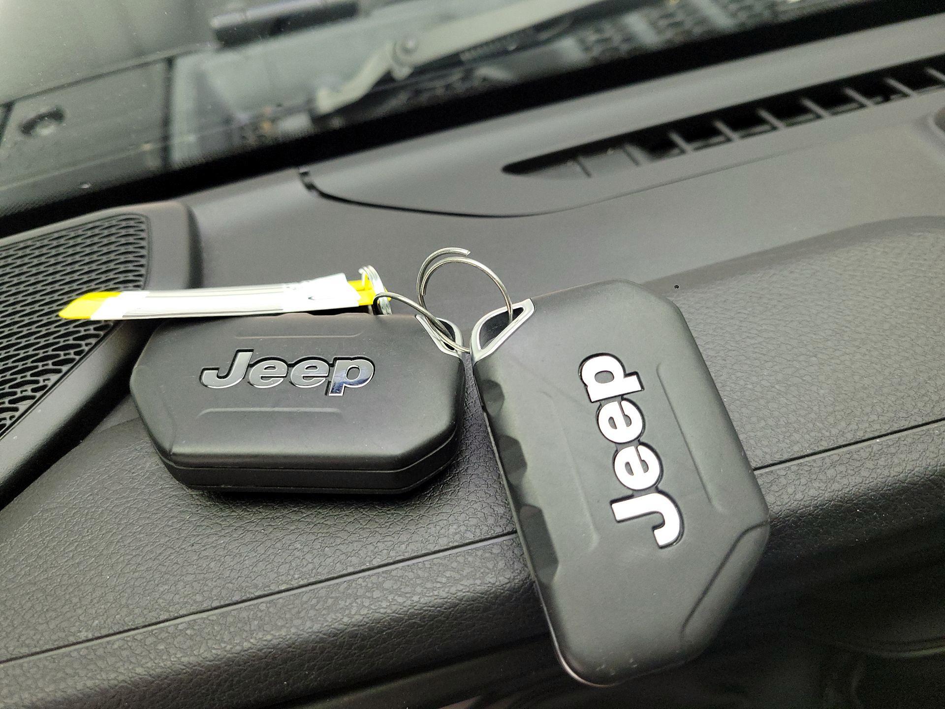 Thumbnail: 2024 Jeep Wrangler - 20