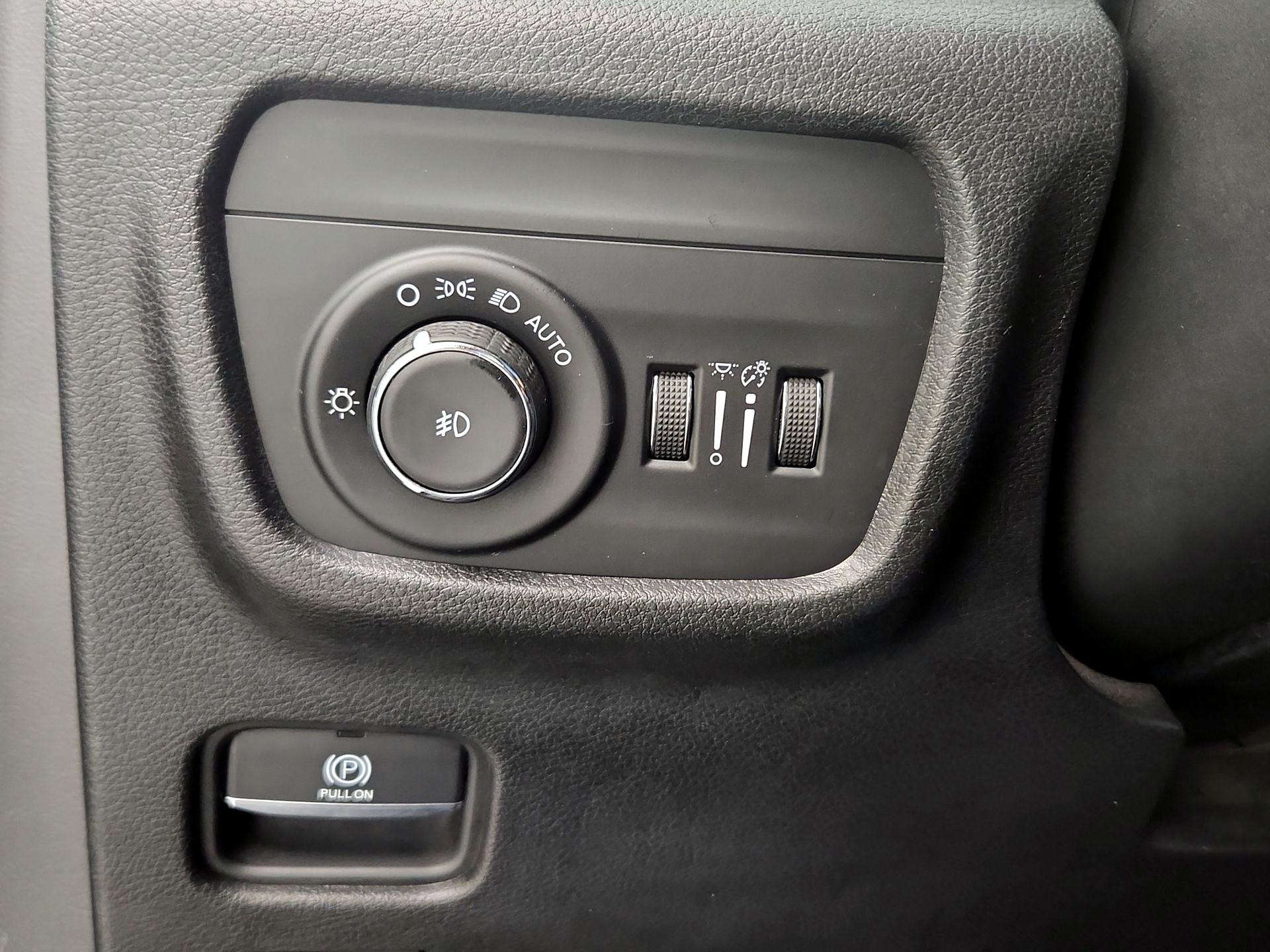 Thumbnail: 2023 Jeep Grand Cherokee - 13