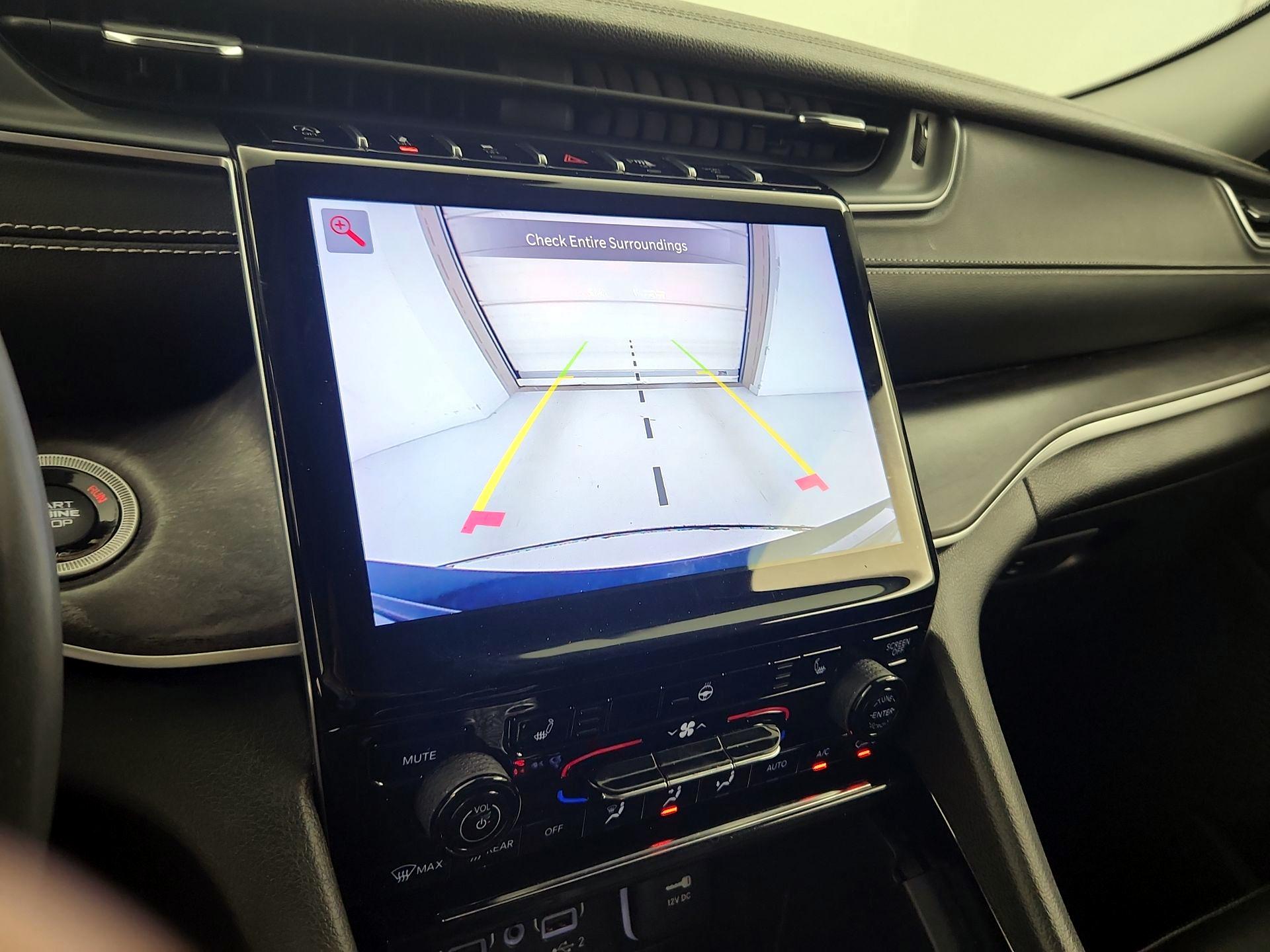 Thumbnail: 2023 Jeep Grand Cherokee - 15