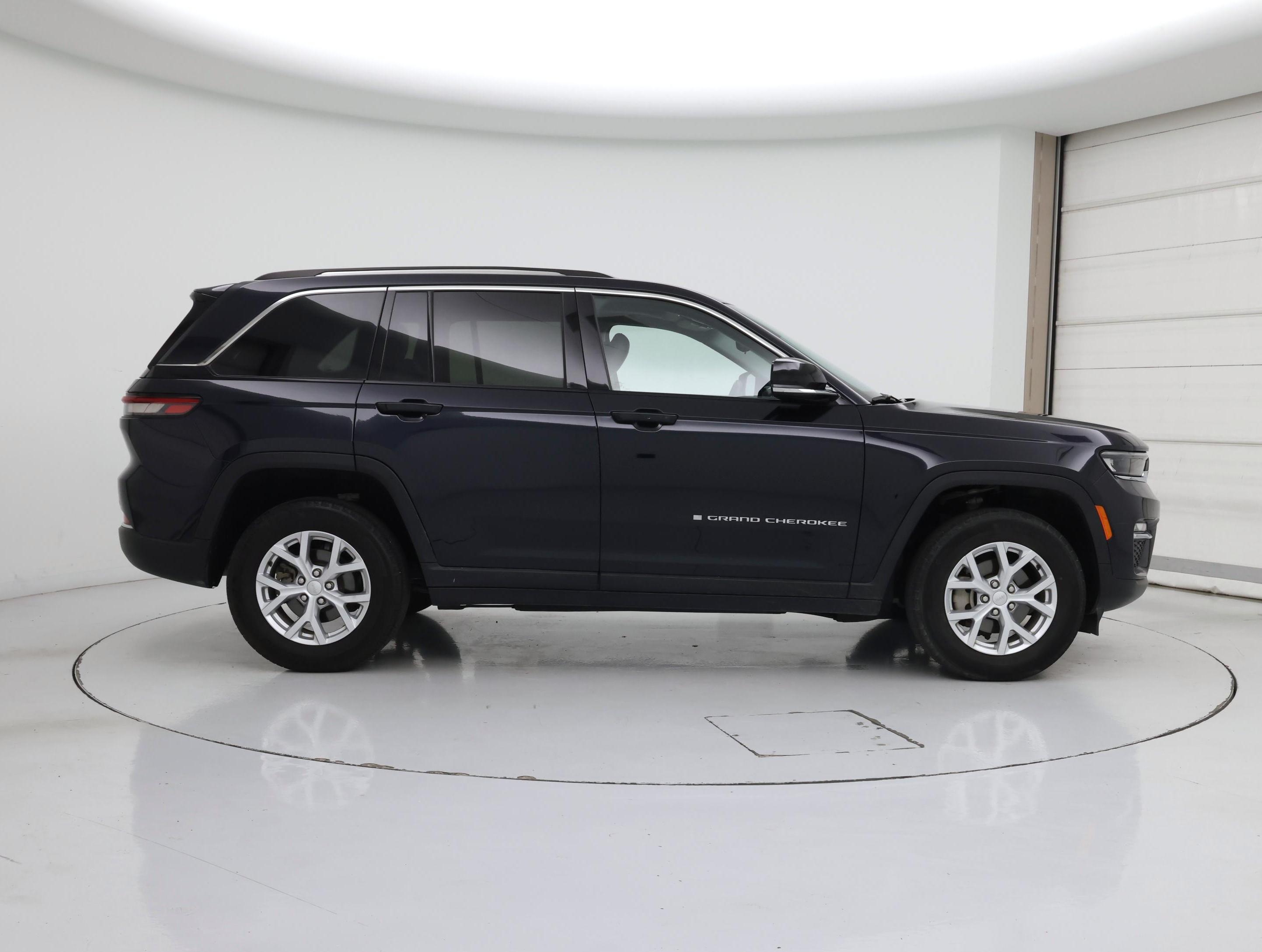 Thumbnail: 2023 Jeep Grand Cherokee - 7