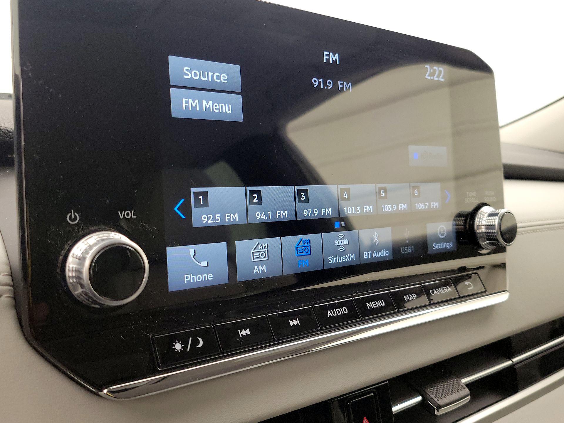 Thumbnail: 2022 Mitsubishi Outlander - 16