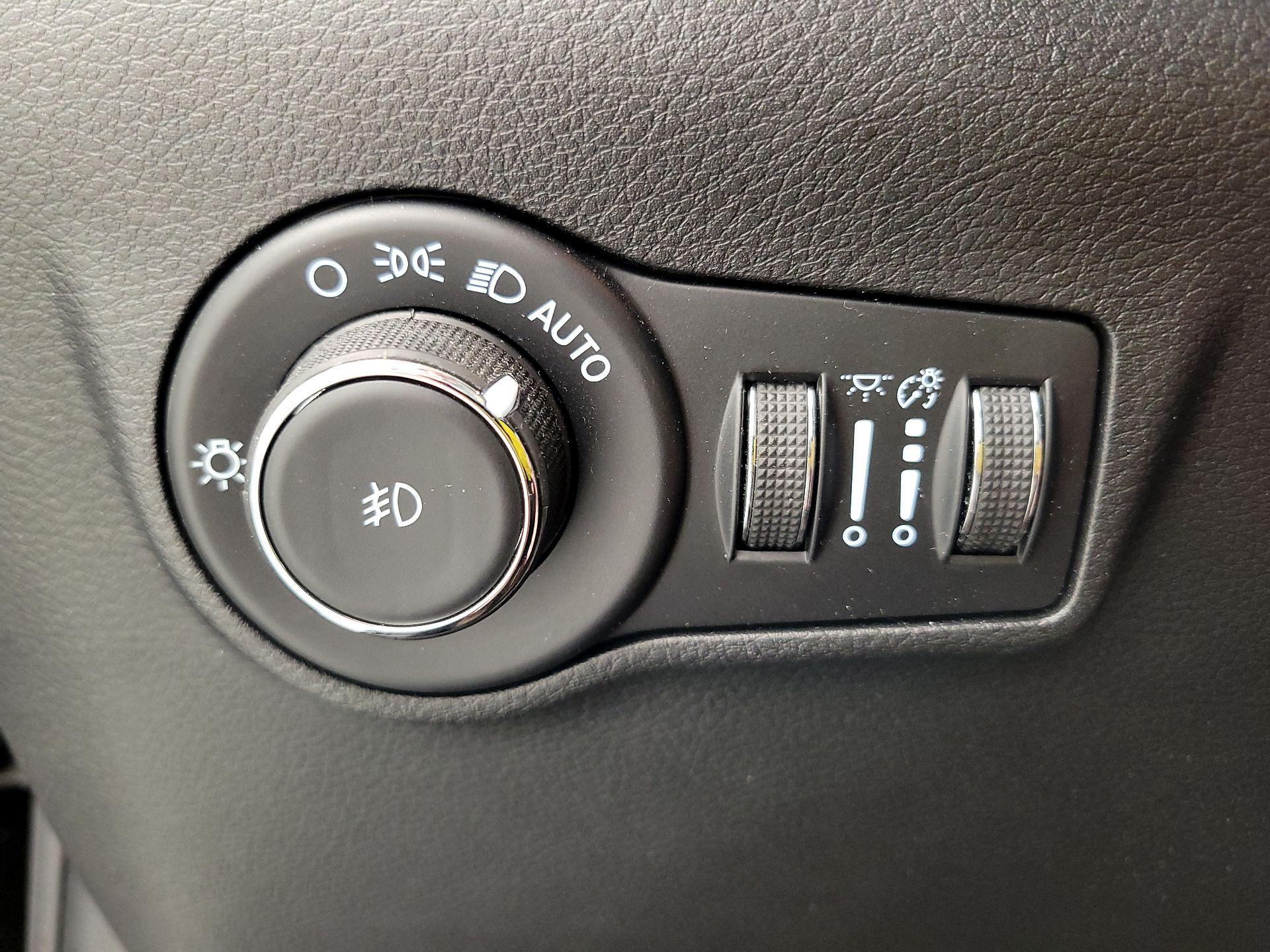 Thumbnail: 2022 Jeep Compass - 13