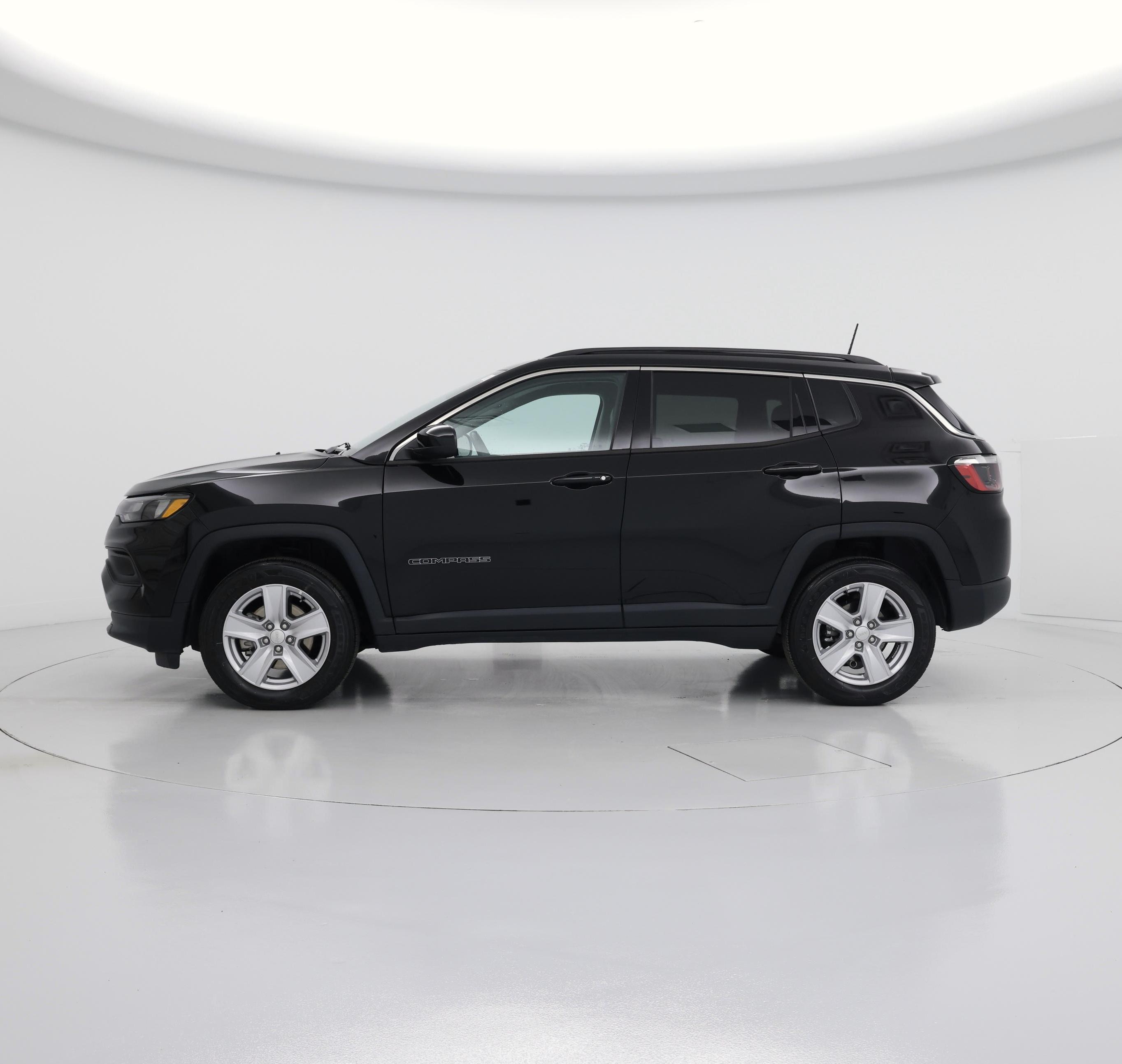 Thumbnail: 2022 Jeep Compass - 3