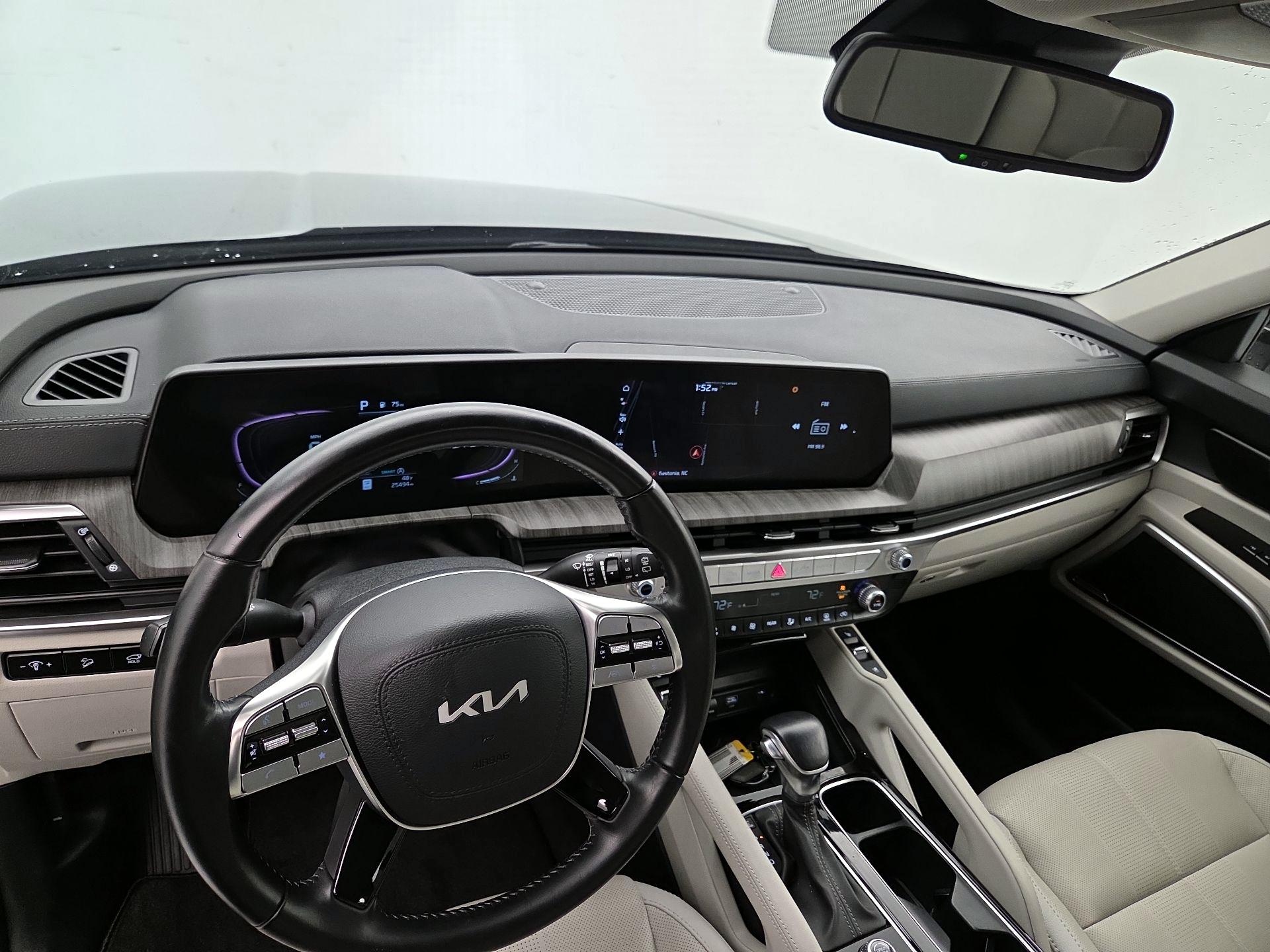 Thumbnail: 2023 Kia Telluride - 9