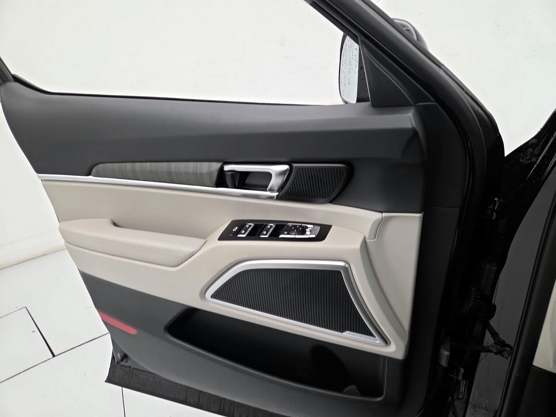 Thumbnail: 2023 Kia Telluride - 12