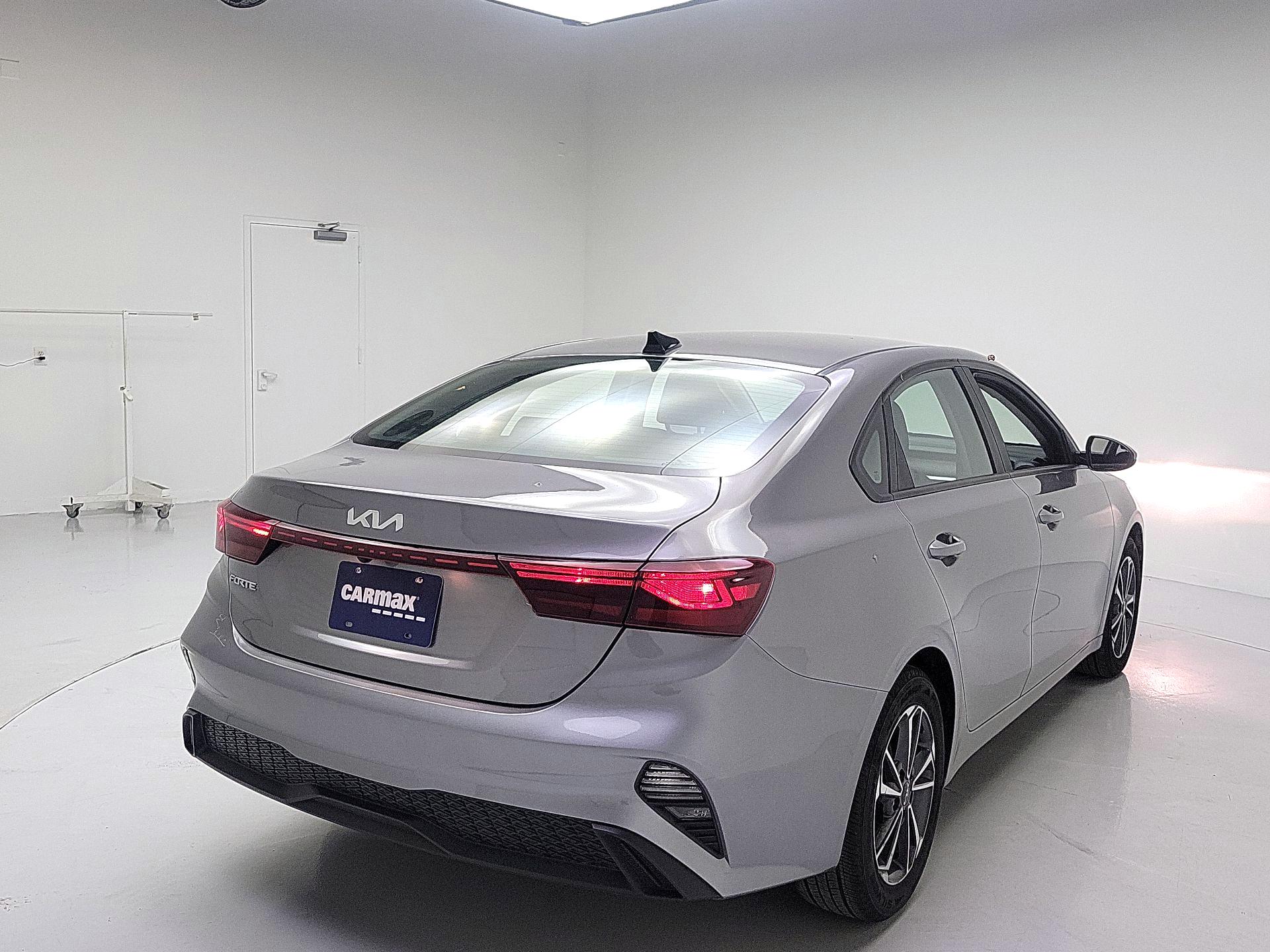 Thumbnail: 2023 Kia Forte - 5