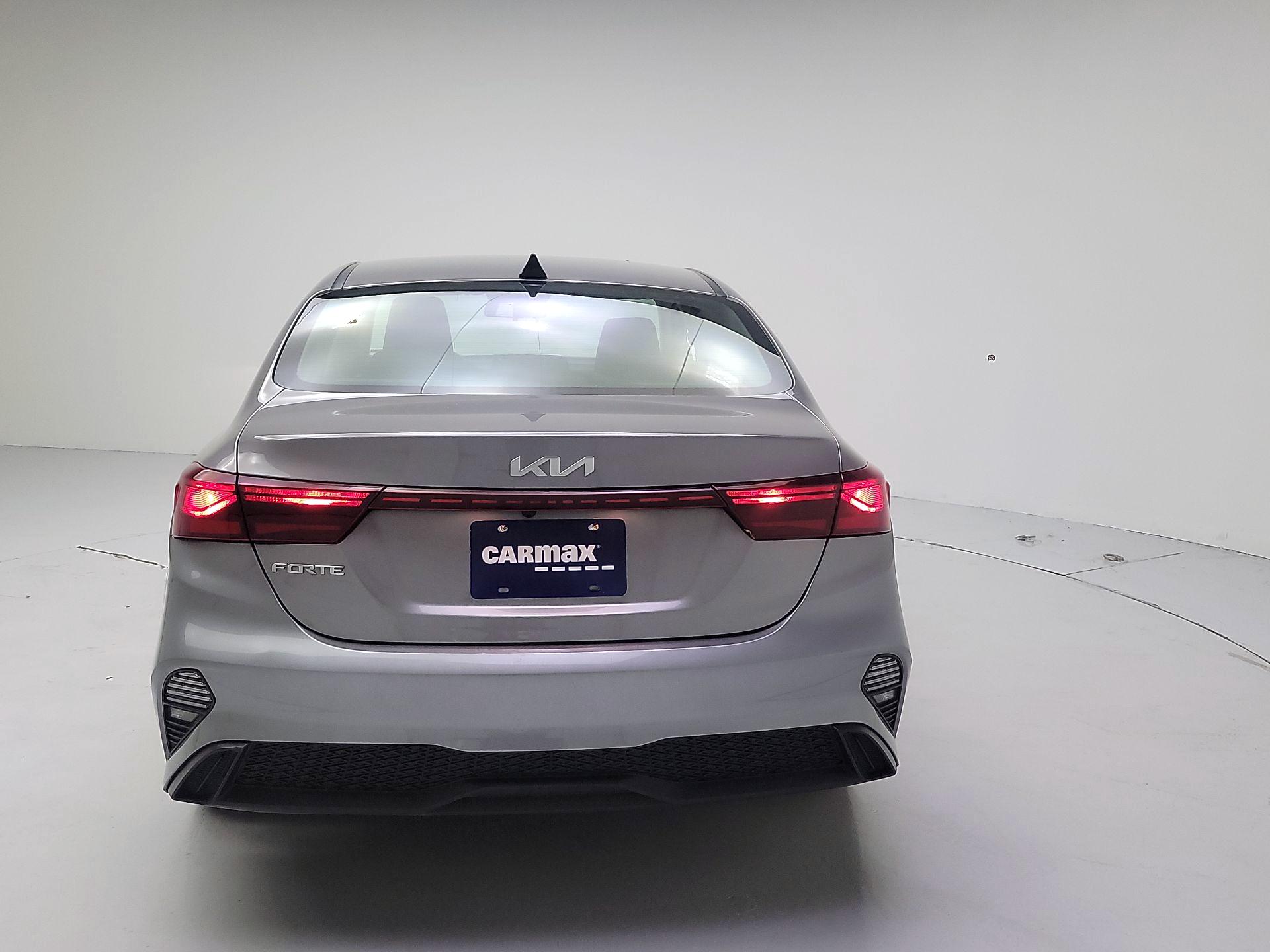 Thumbnail: 2023 Kia Forte - 6