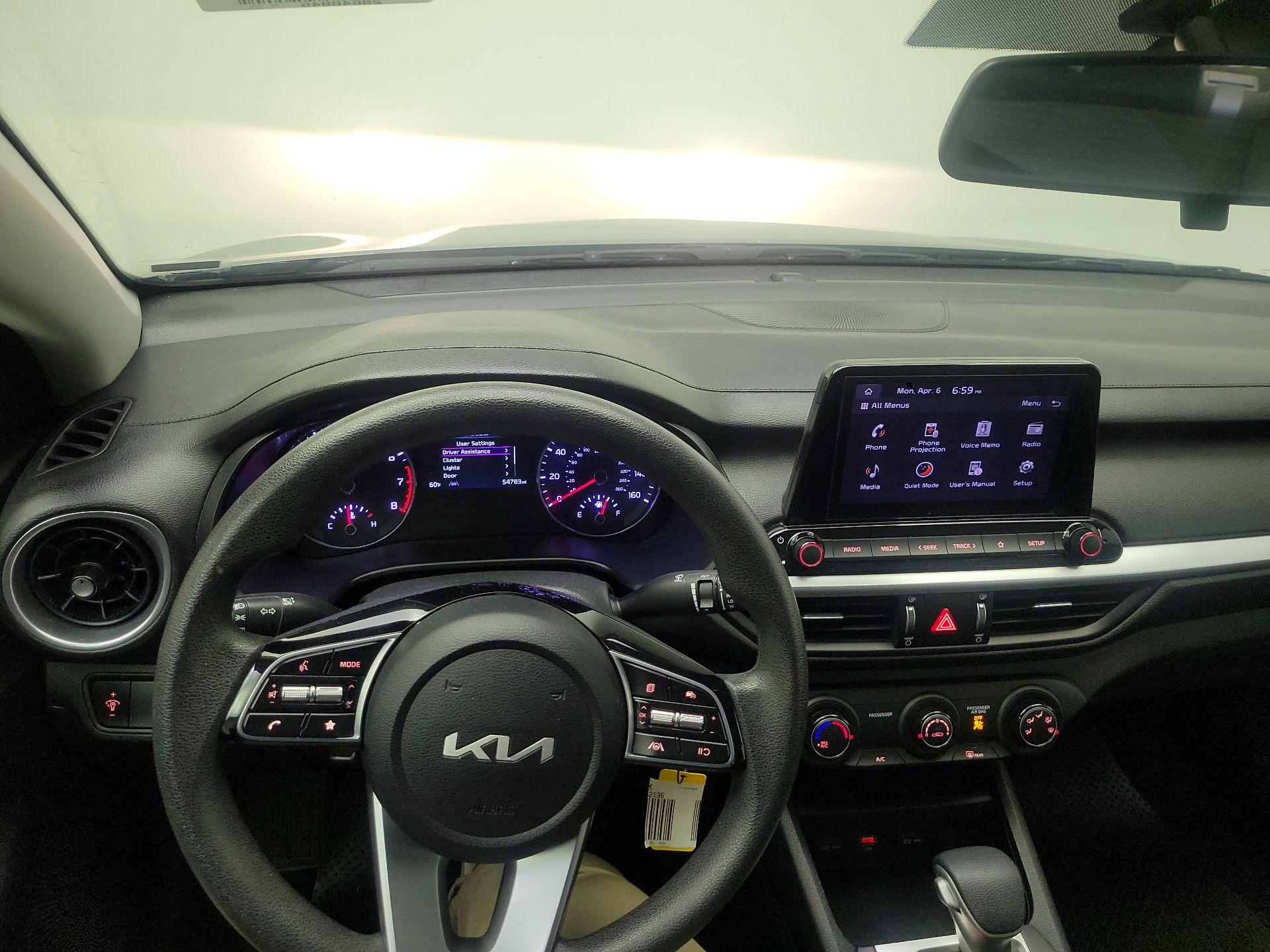 Thumbnail: 2023 Kia Forte - 8