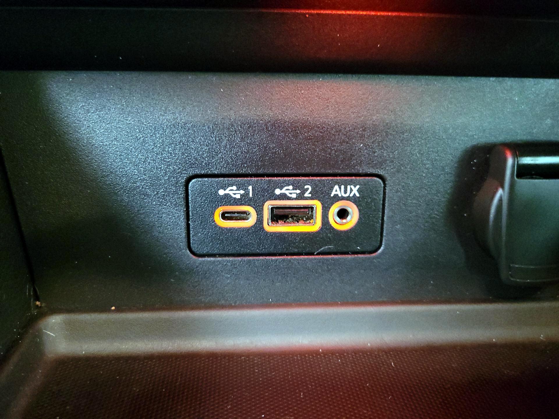 Thumbnail: 2023 Nissan Sentra - 18