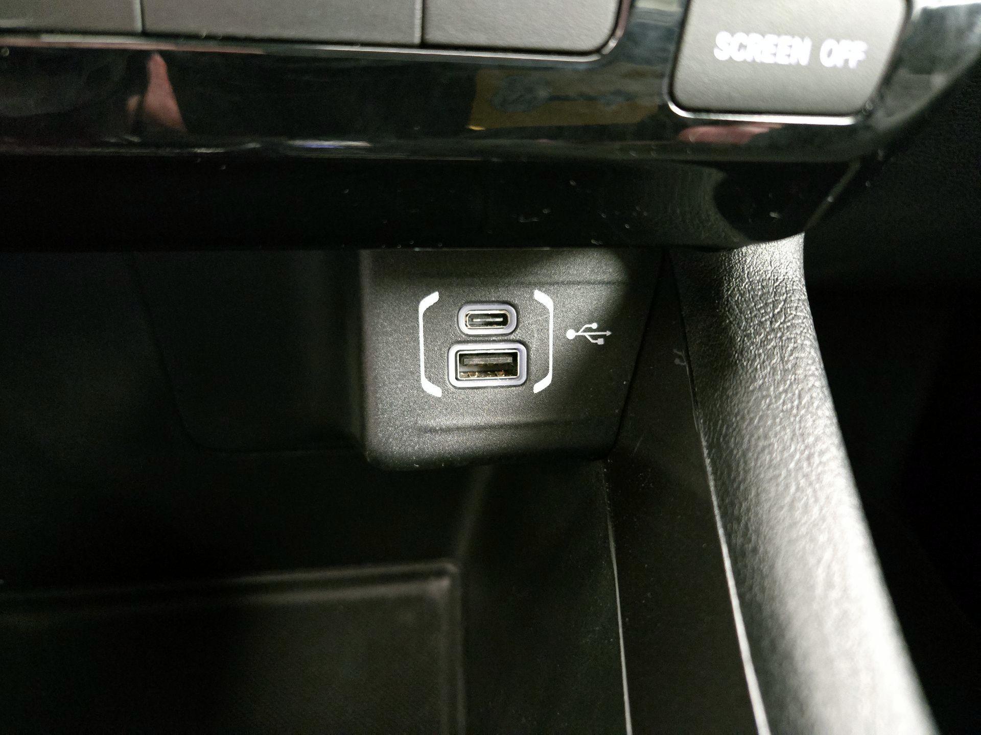 Thumbnail: 2022 Jeep Compass - 18