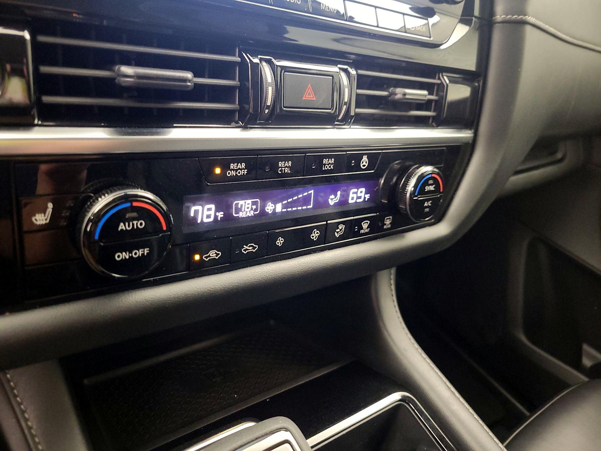 Thumbnail: 2023 Nissan Pathfinder - 17