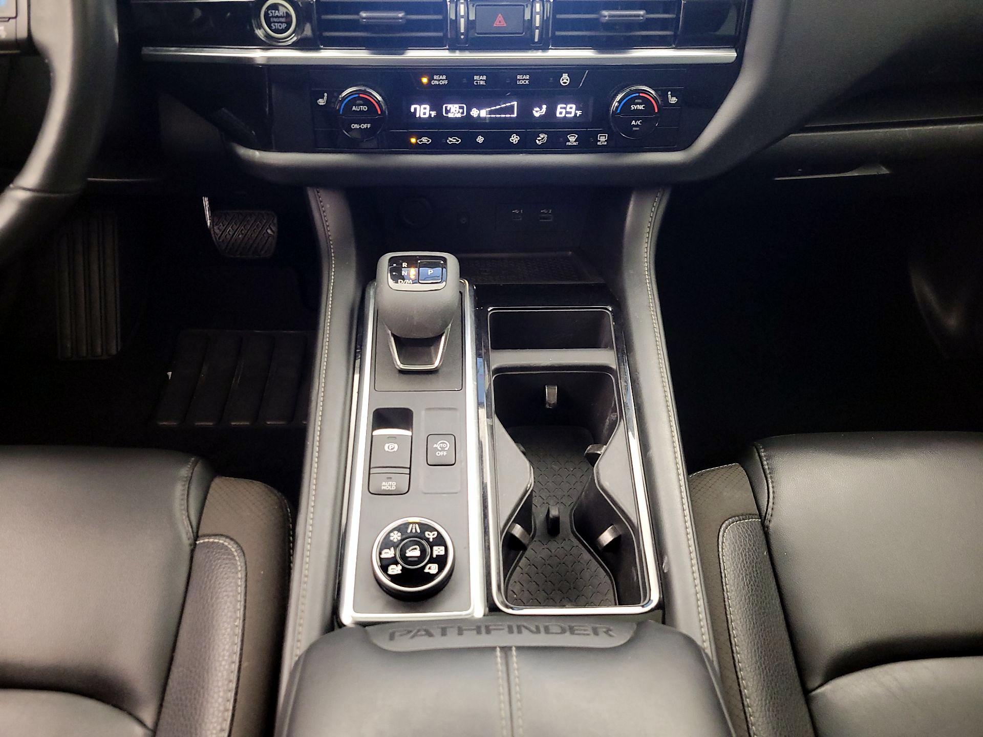 Thumbnail: 2023 Nissan Pathfinder - 18