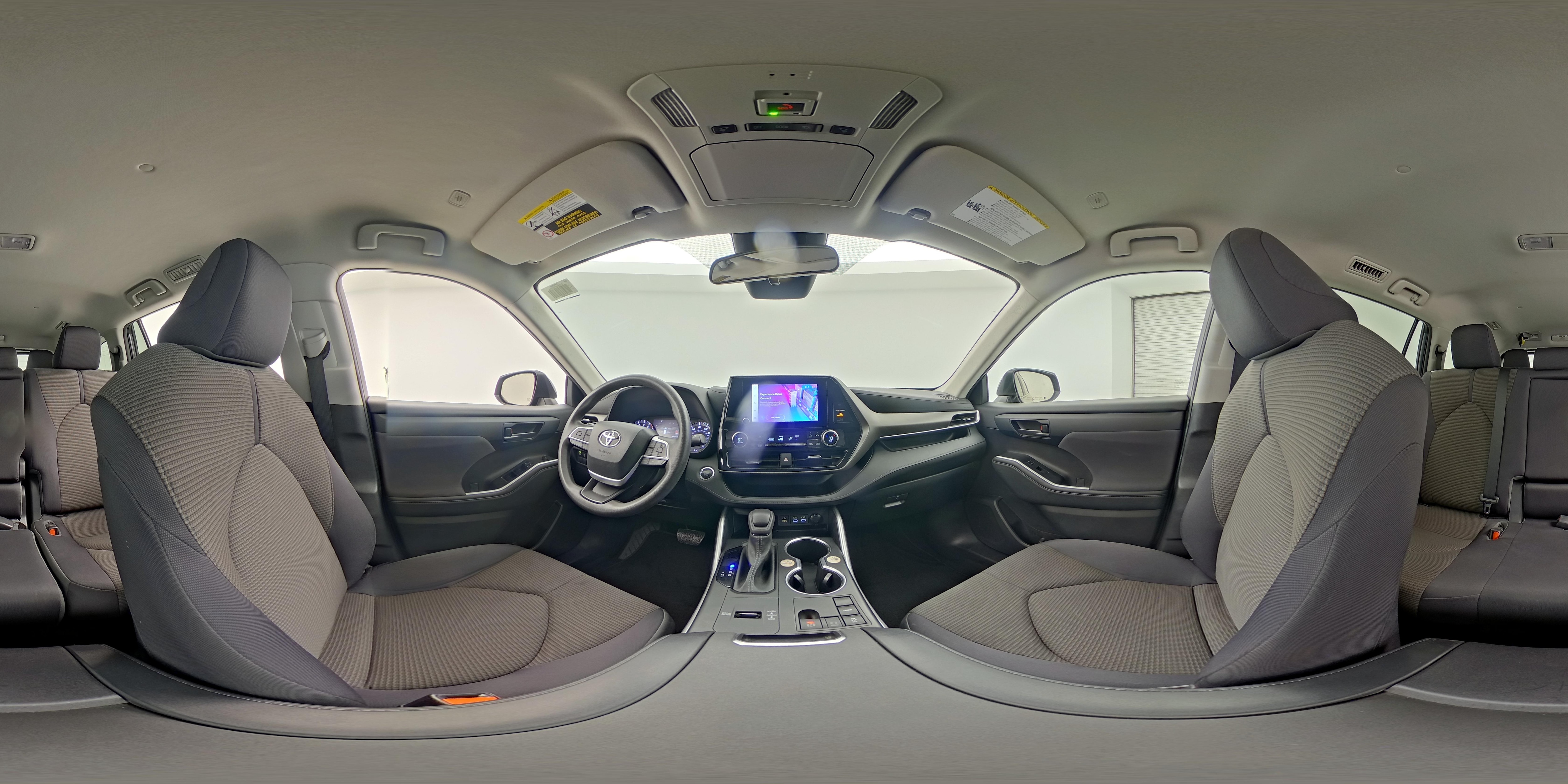 2023 Toyota Highlander L - Photo 26