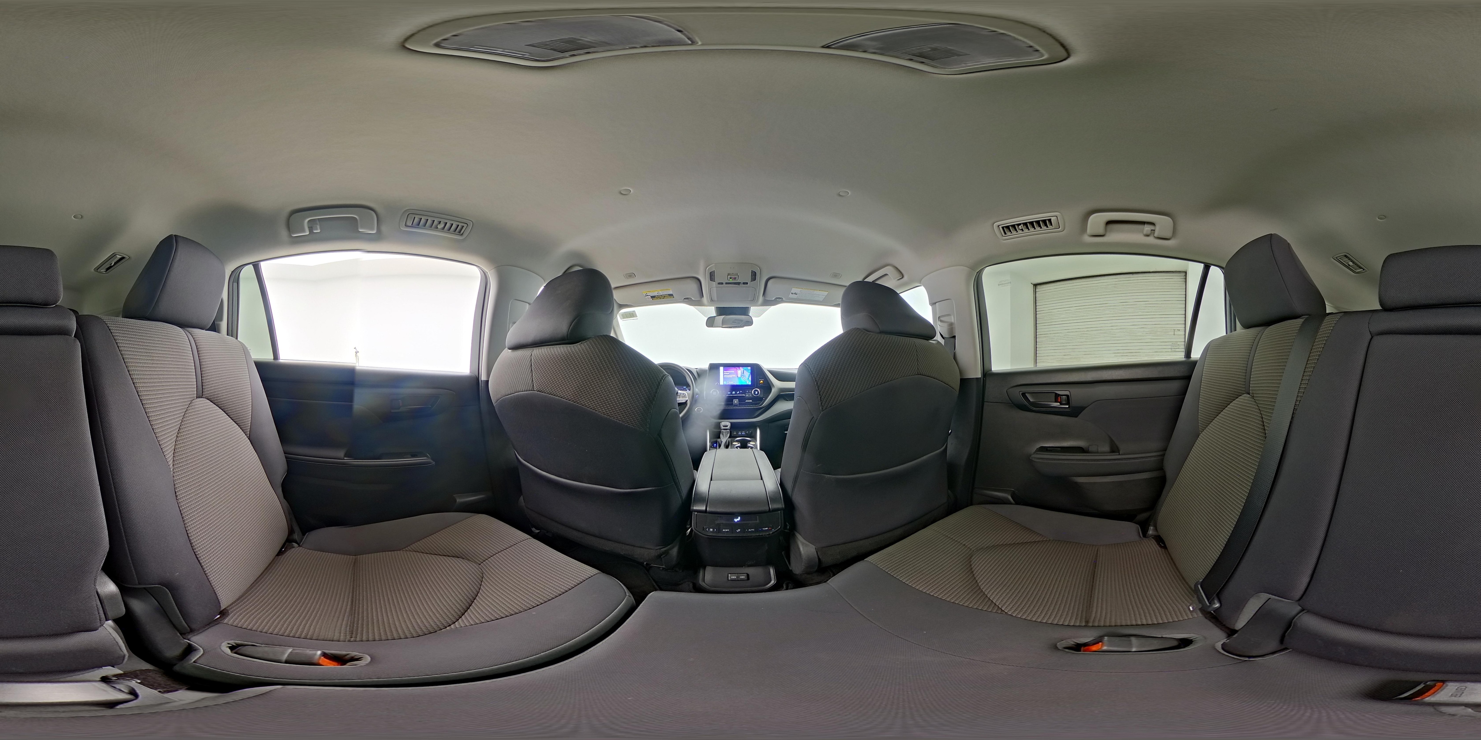 2023 Toyota Highlander L - Photo 27