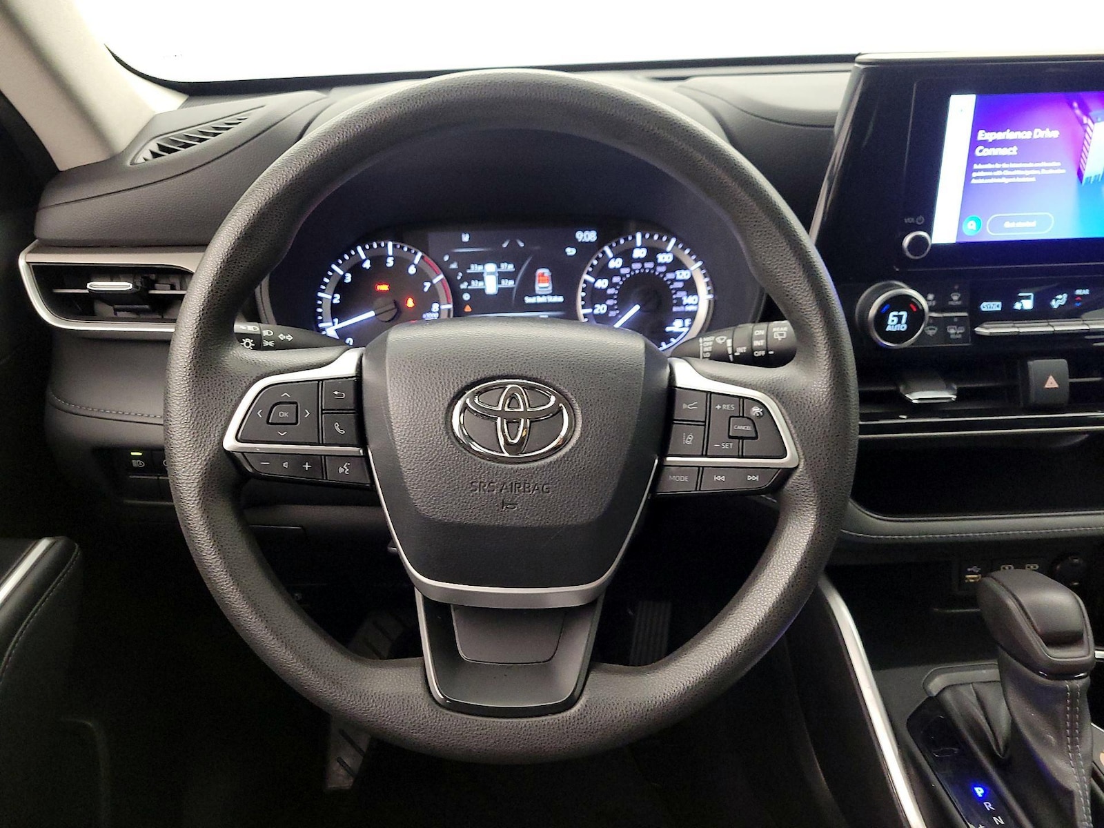 2023 Toyota Highlander L - Photo 11