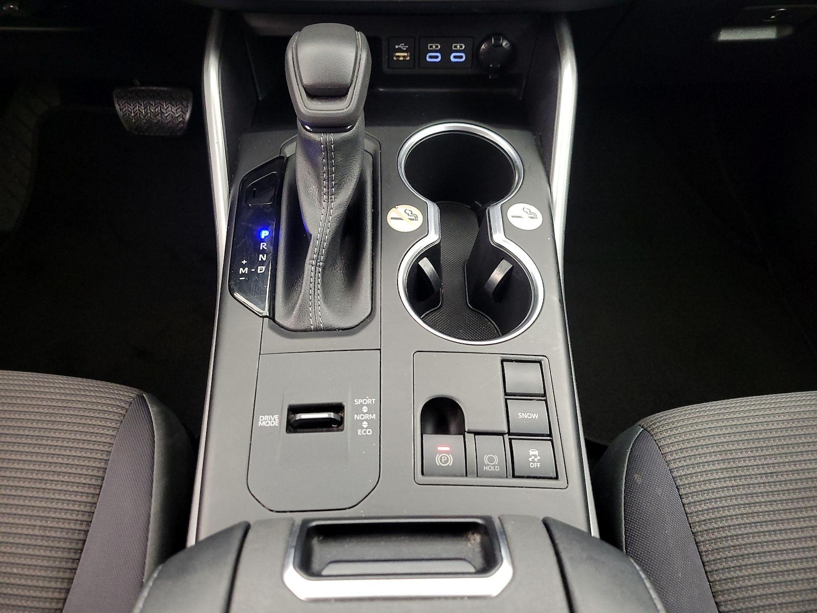 2023 Toyota Highlander L - Photo 18