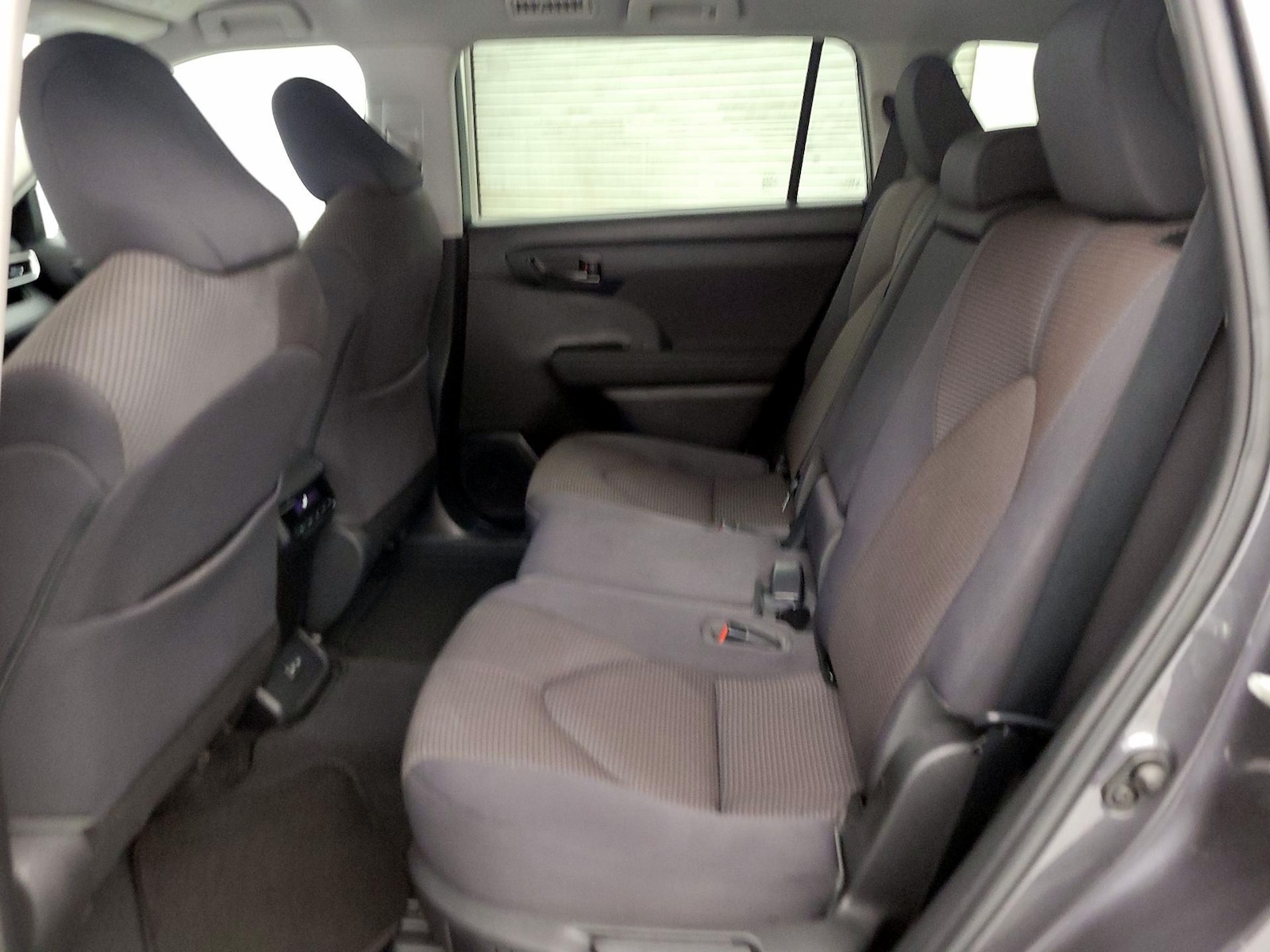 2023 Toyota Highlander L - Photo 20