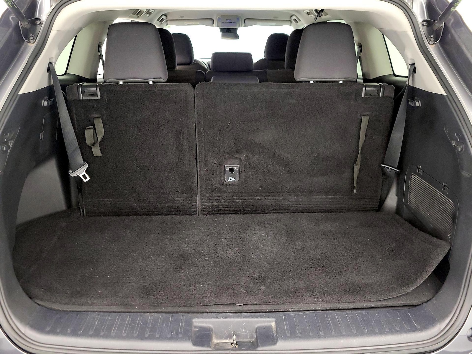 2023 Toyota Highlander L - Photo 22