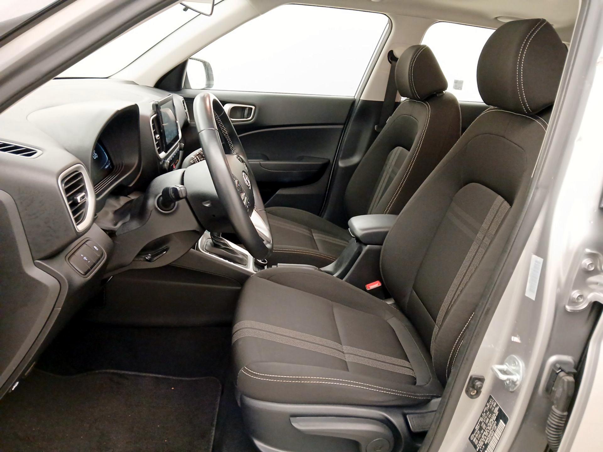 Thumbnail: 2023 Hyundai Venue - 11