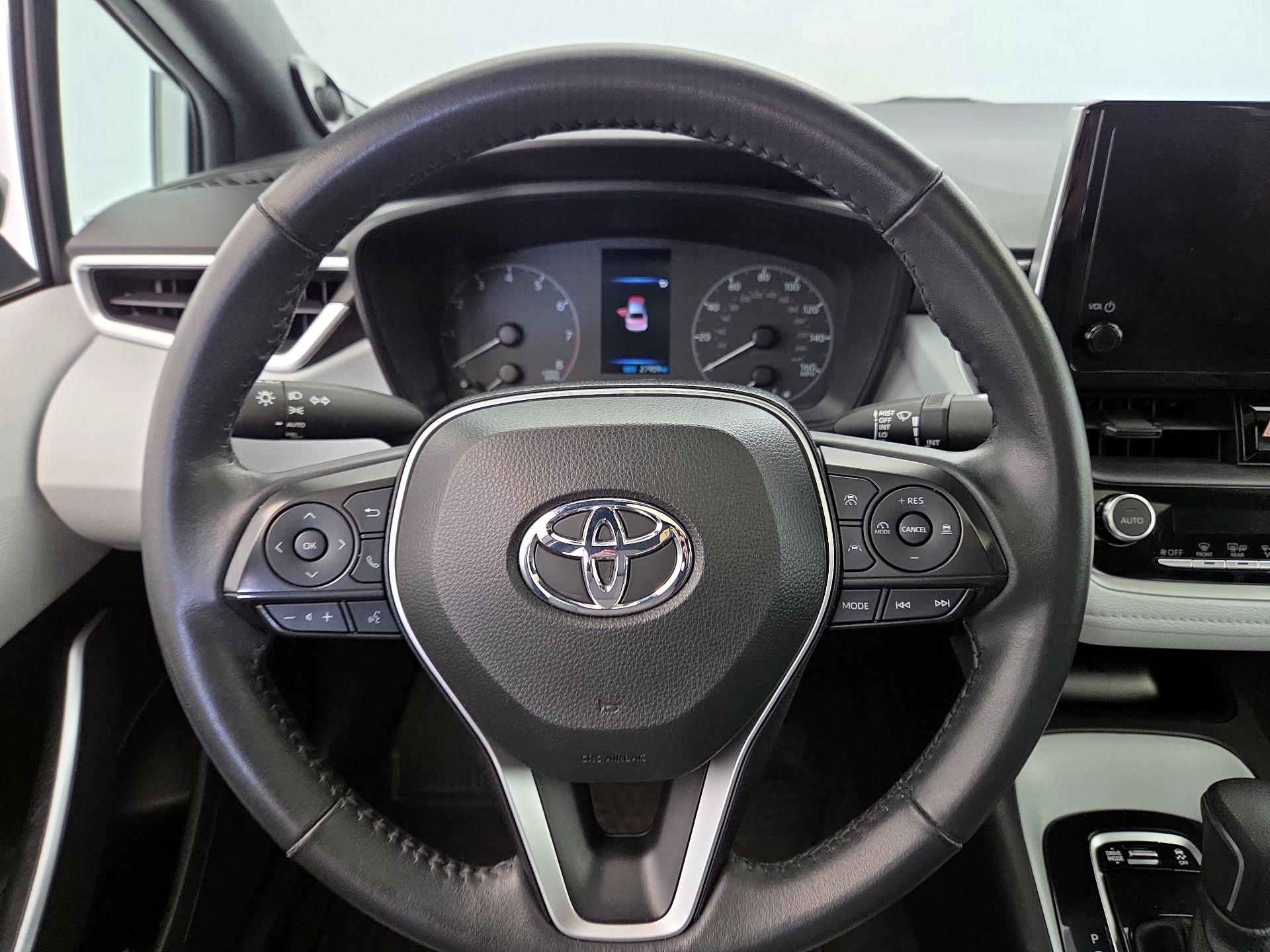 Thumbnail: 2023 Toyota Corolla - 10