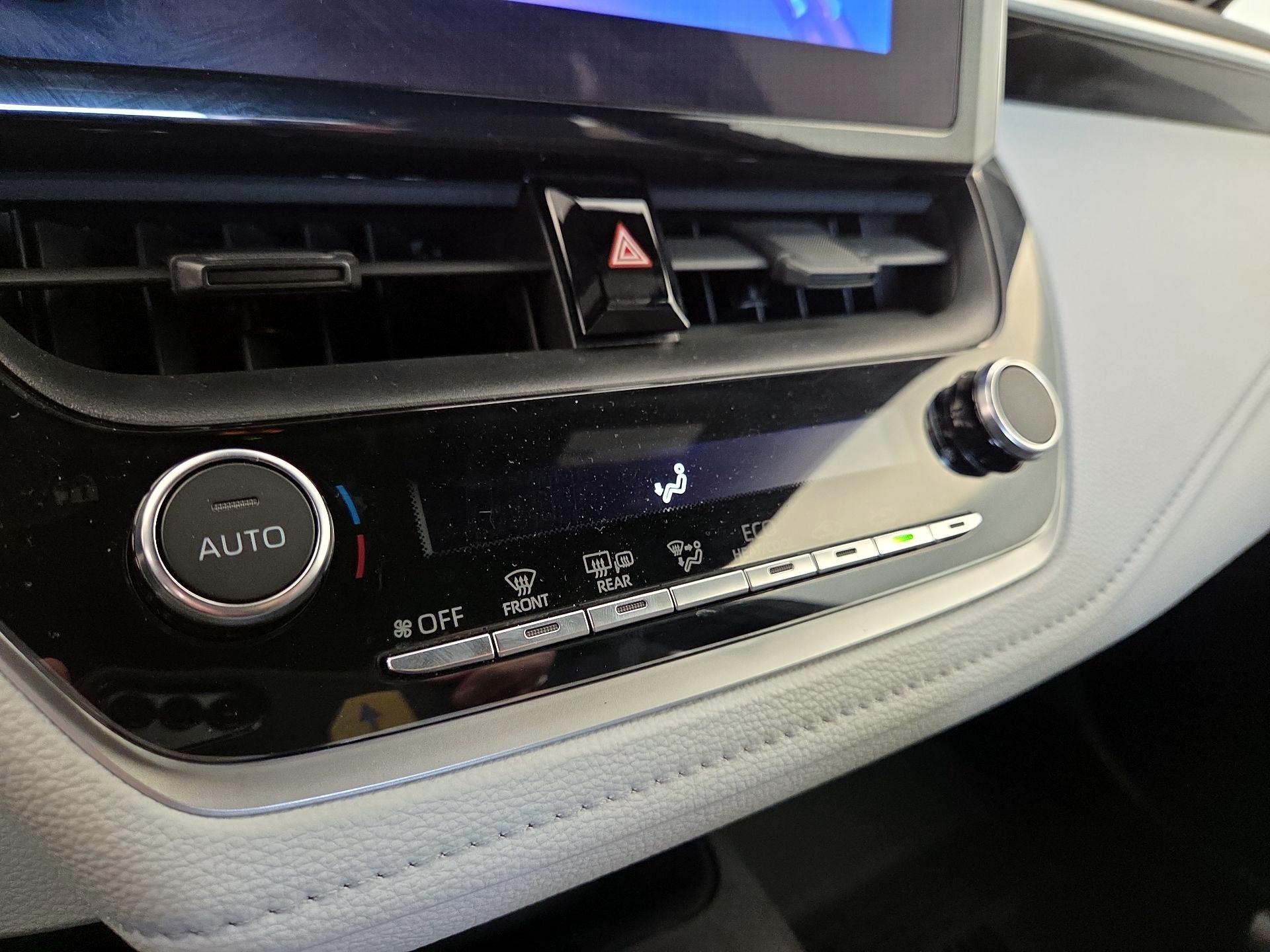 Thumbnail: 2023 Toyota Corolla - 16