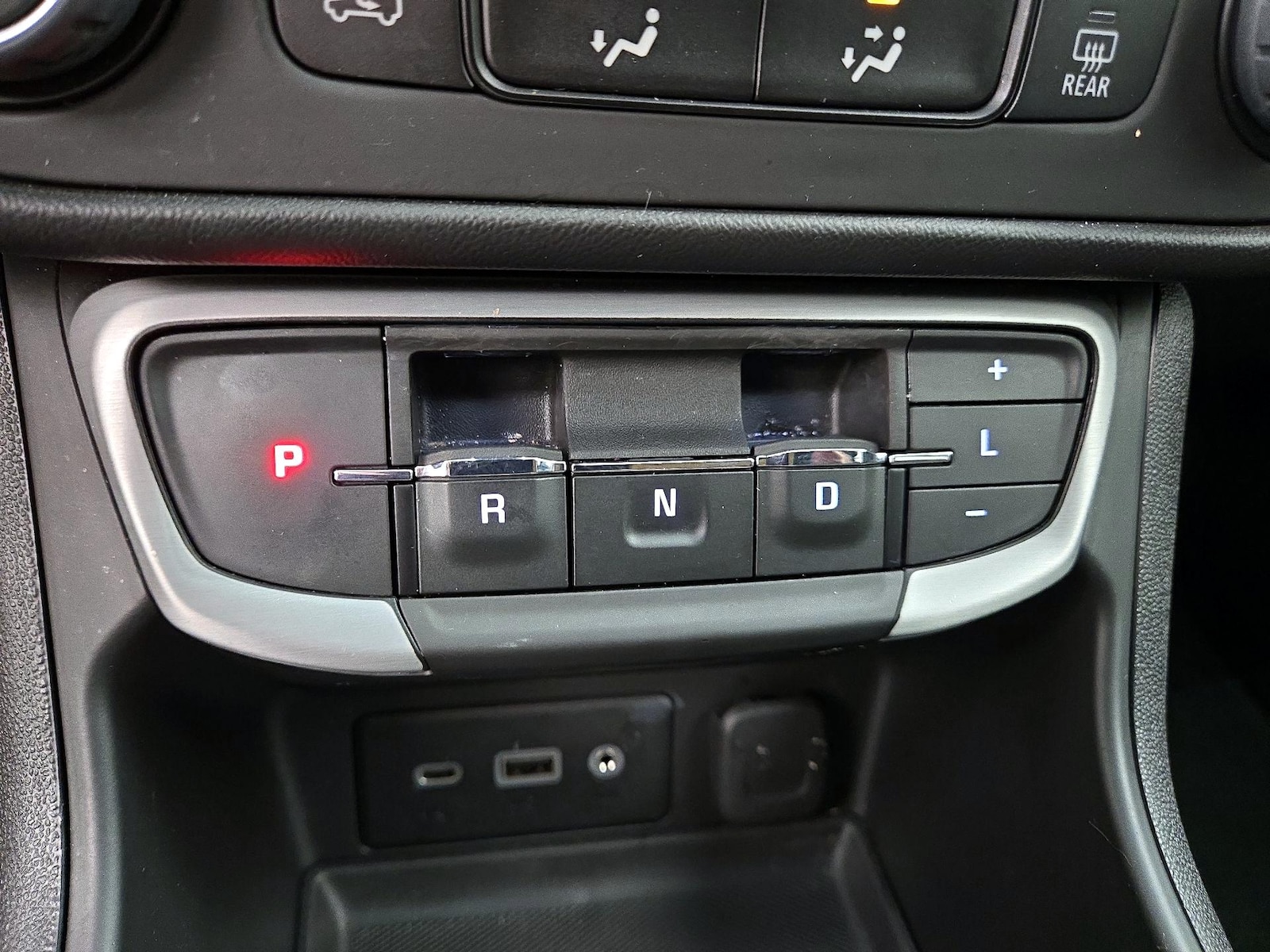 2022 GMC Terrain SLE - Photo 18