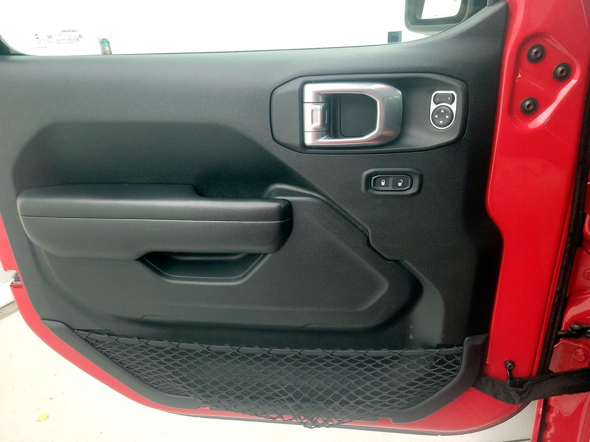 Thumbnail: 2021 Jeep Wrangler - 10