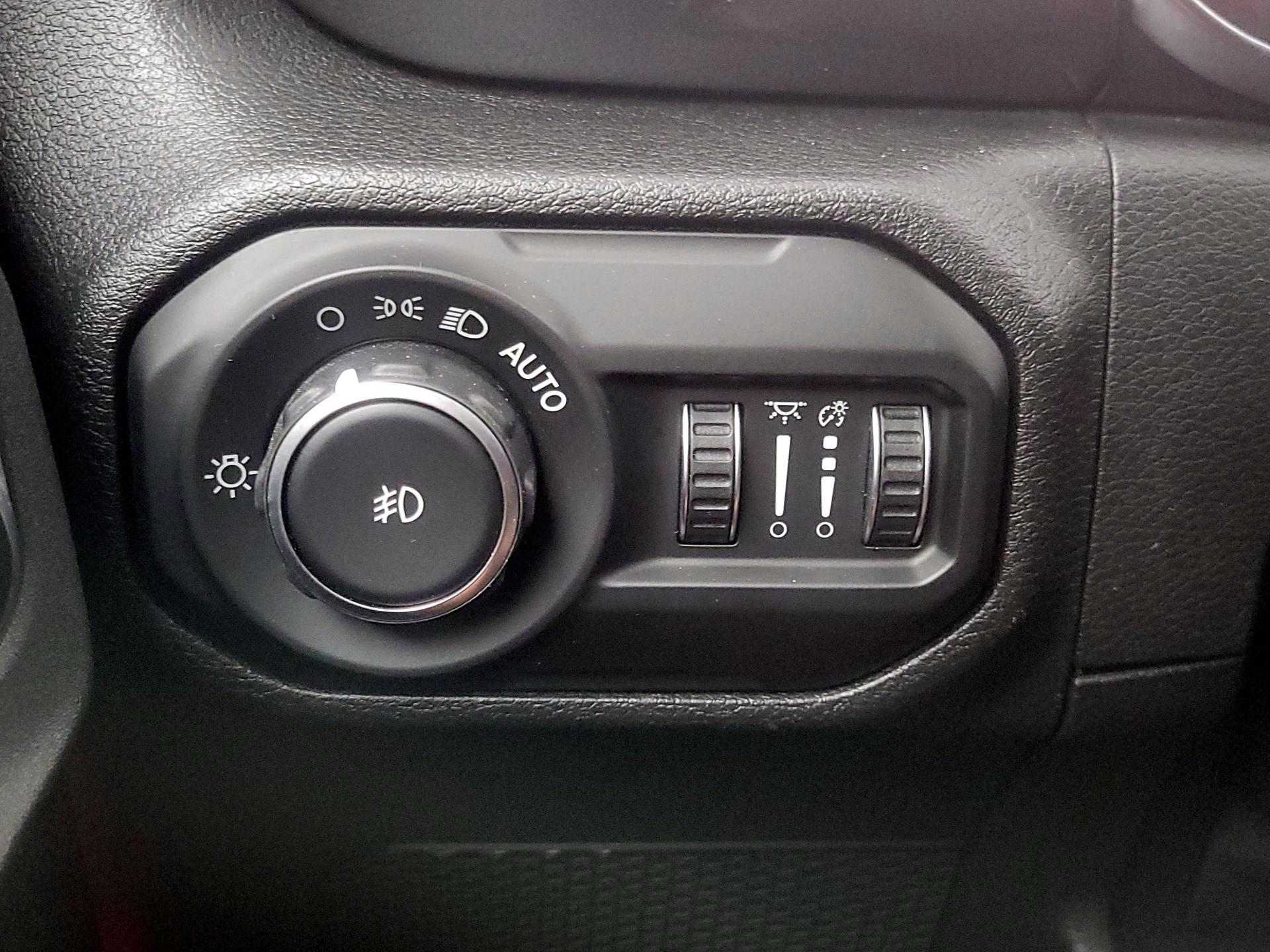 Thumbnail: 2021 Jeep Wrangler - 11