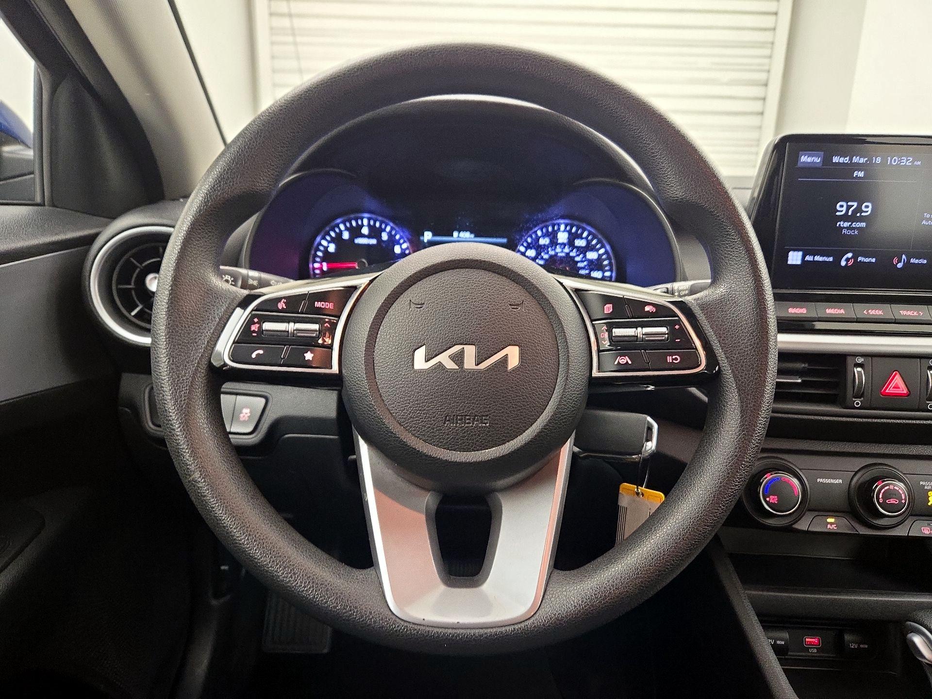 Thumbnail: 2023 Kia Forte - 10