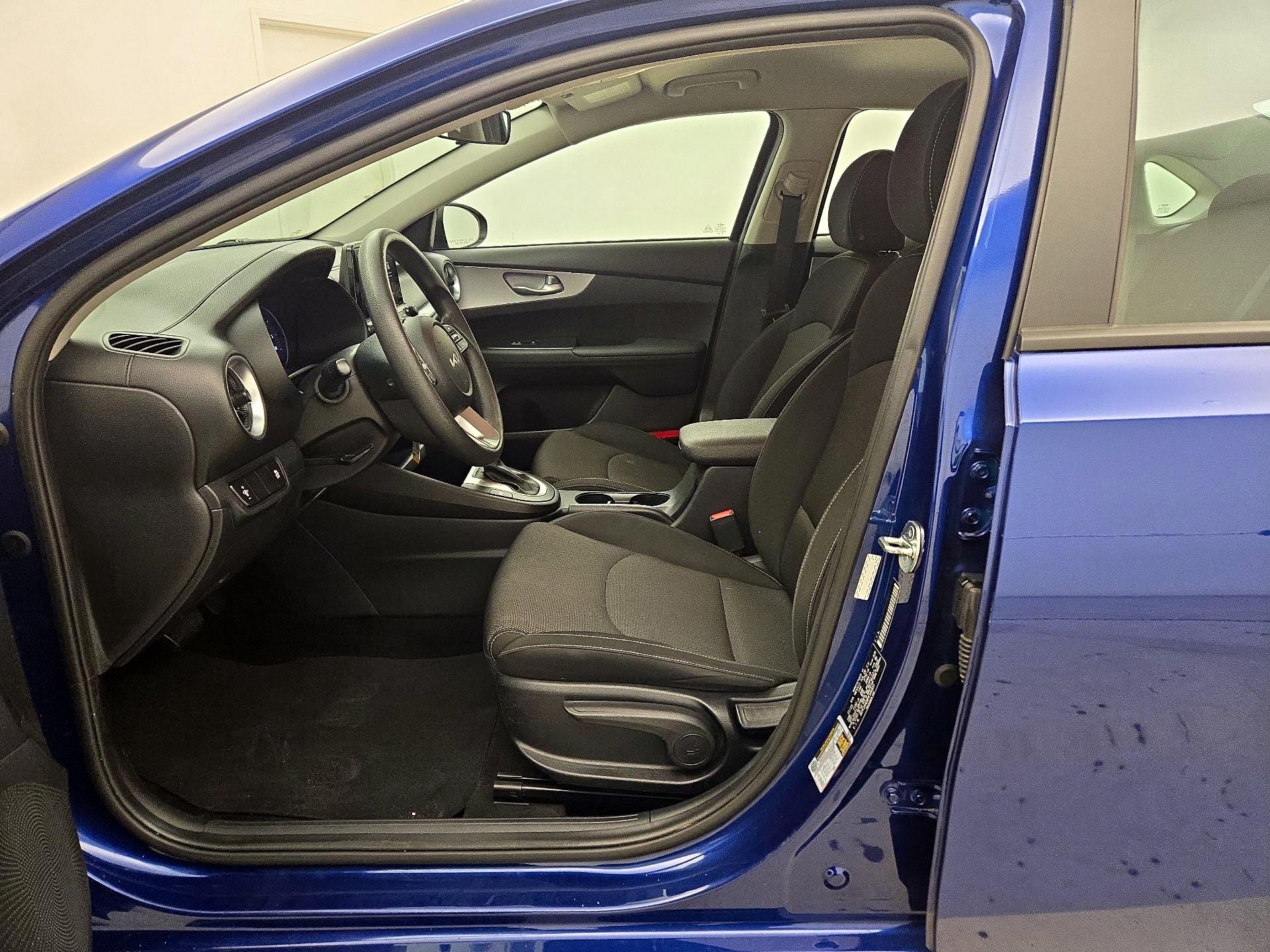 Thumbnail: 2023 Kia Forte - 11