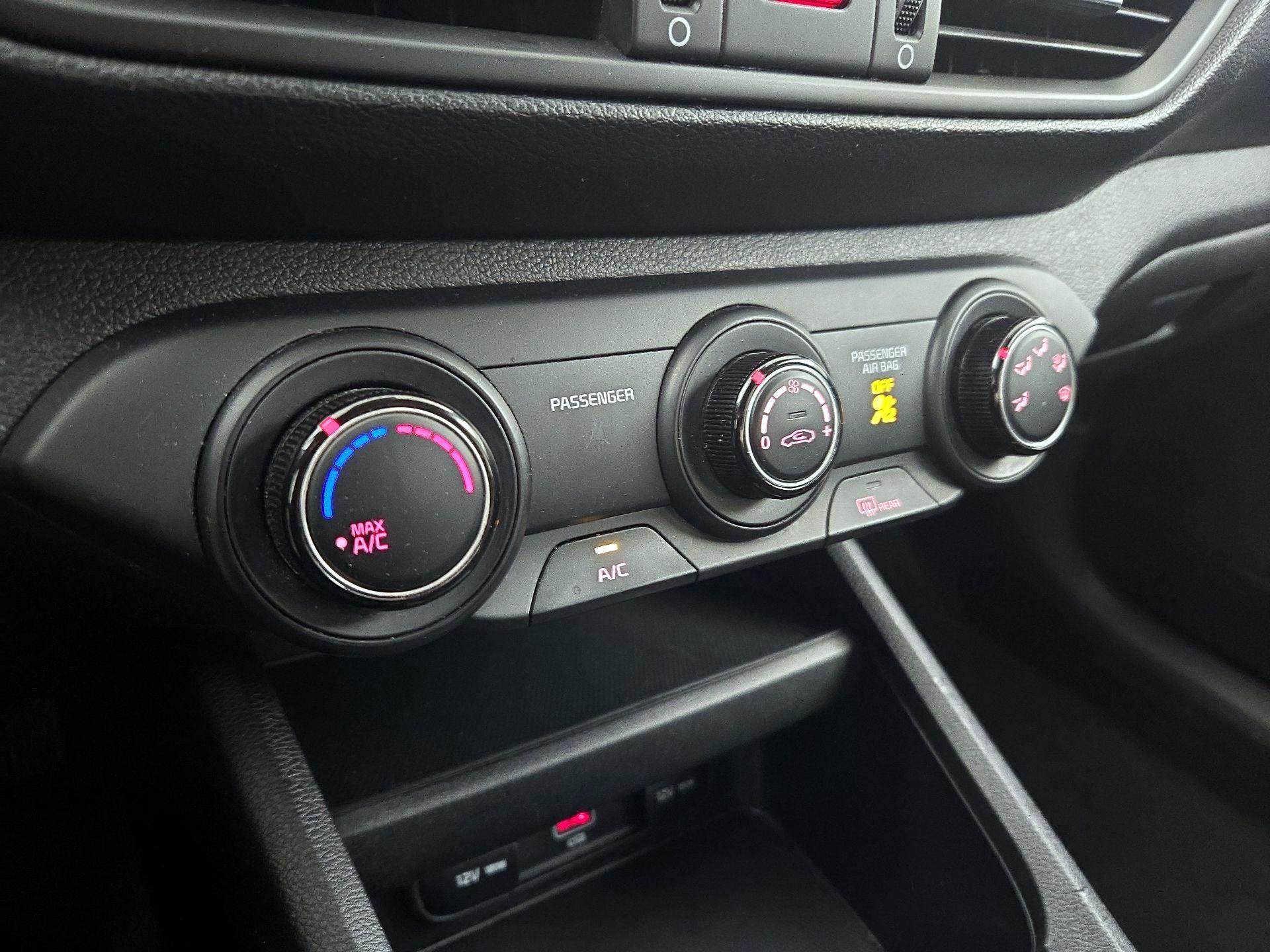 Thumbnail: 2023 Kia Forte - 16