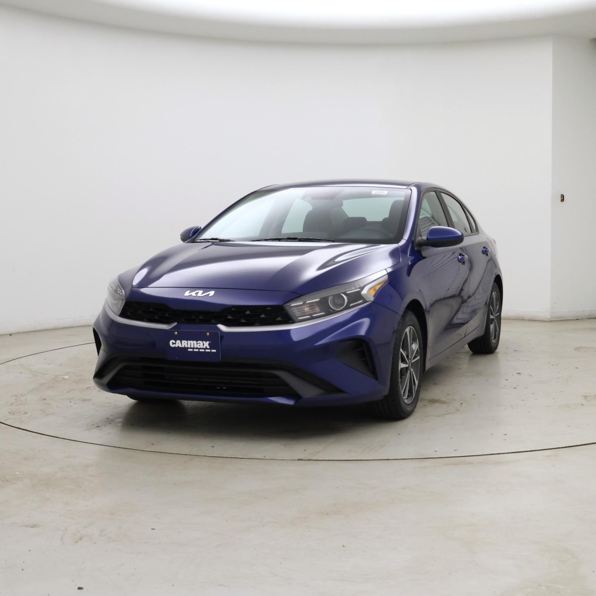 Thumbnail: 2023 Kia Forte - 4