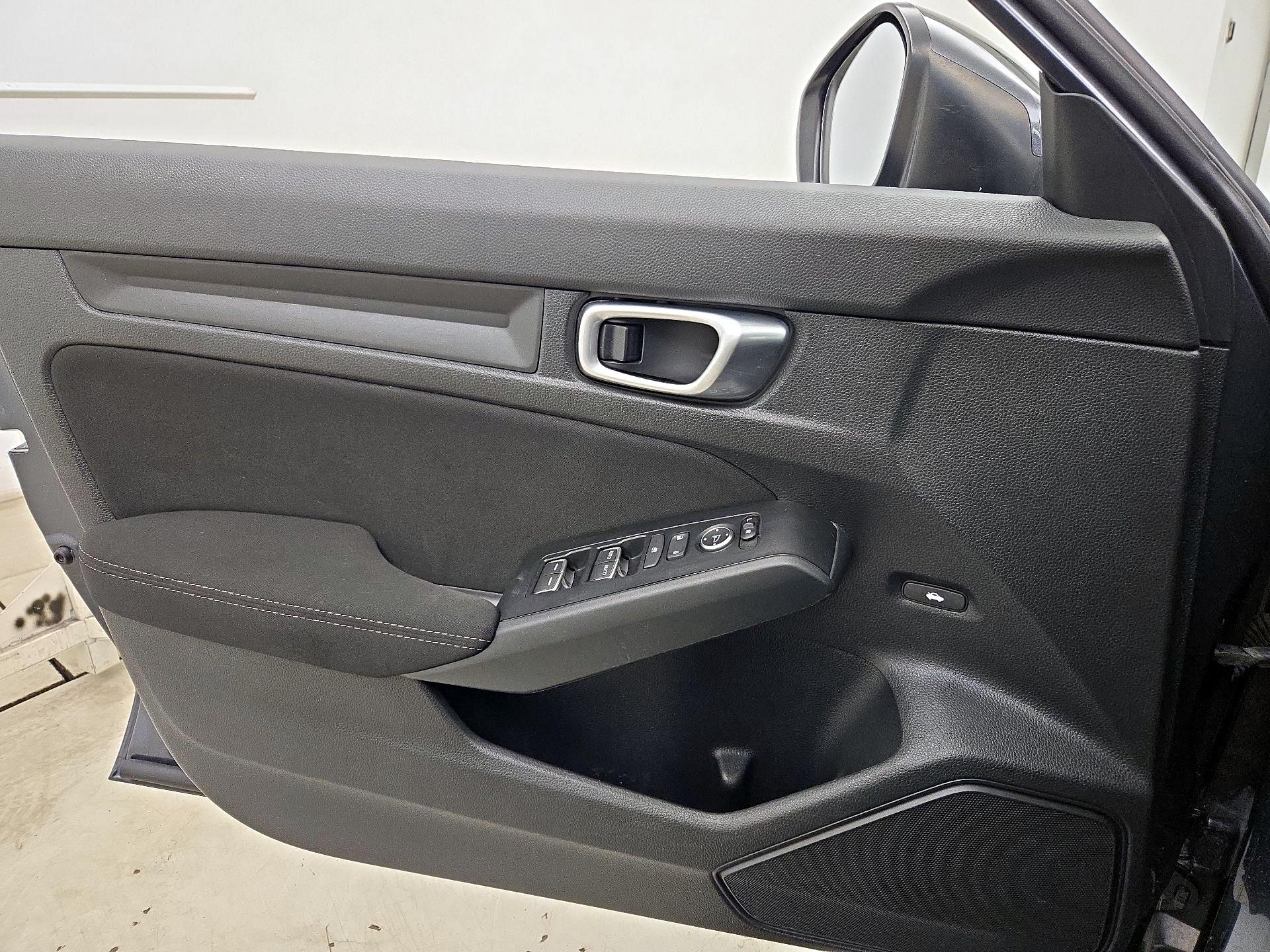 Thumbnail: 2023 Honda Civic - 12