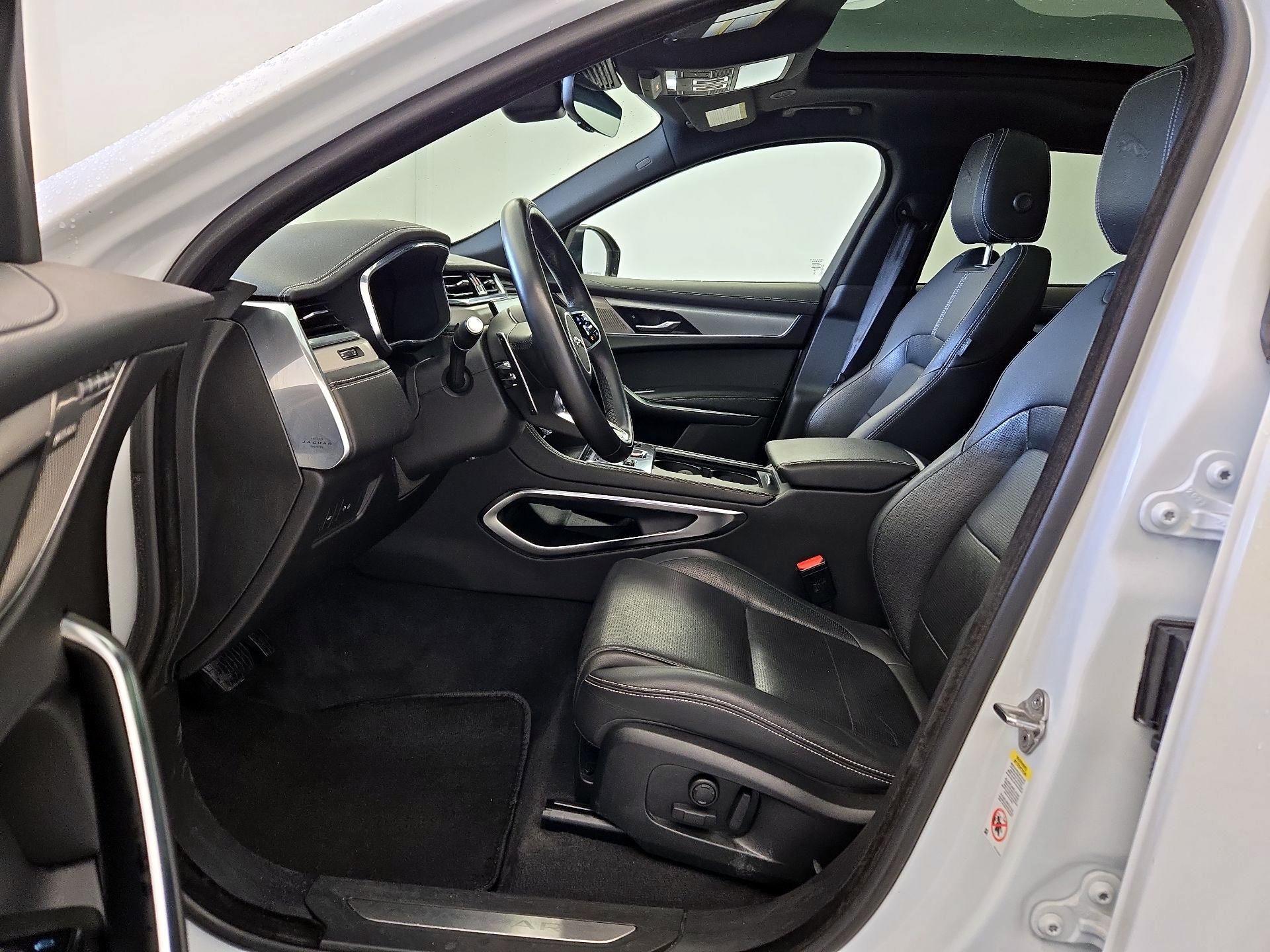 Thumbnail: 2024 Jaguar F-Pace - 11