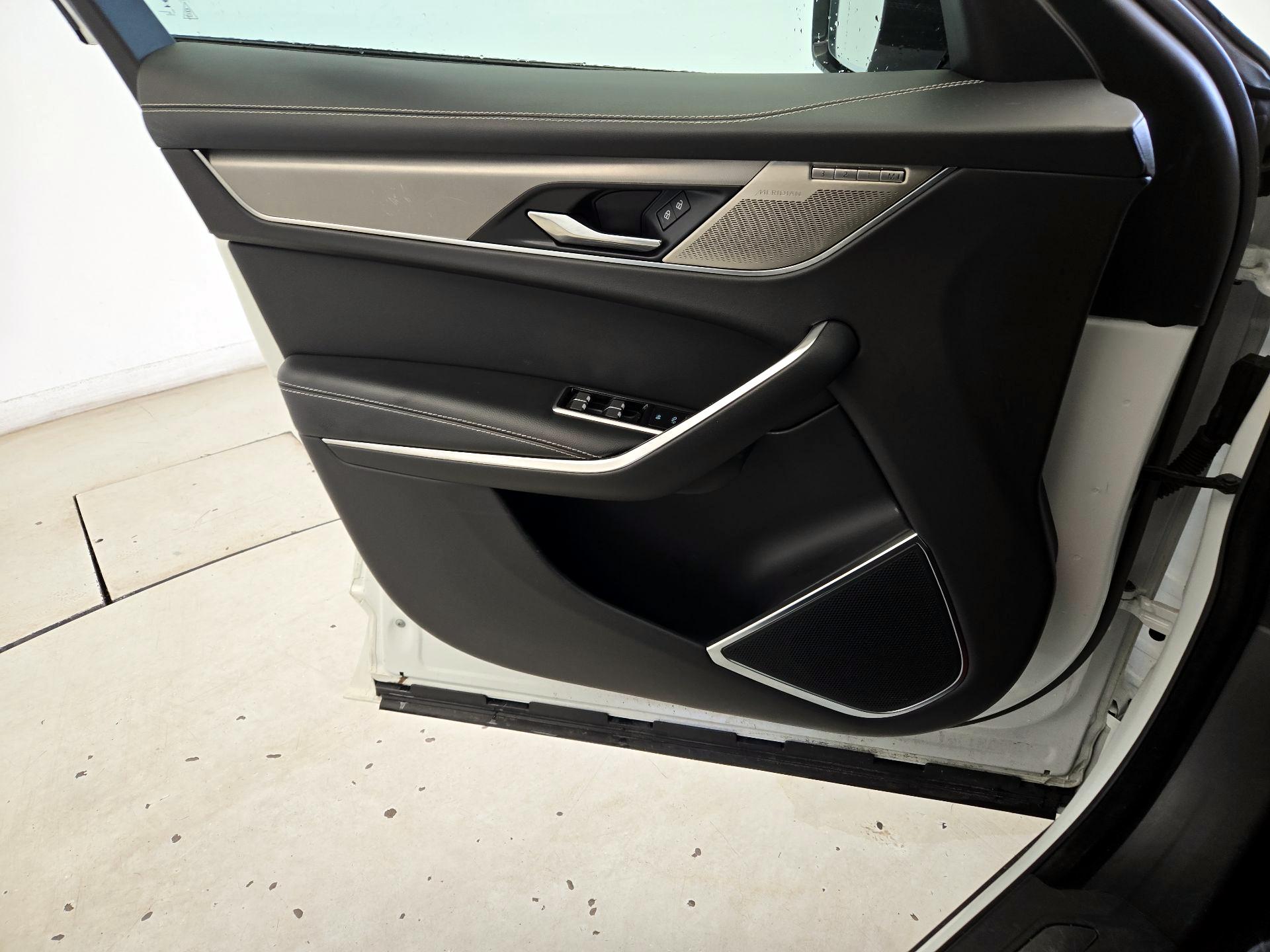 Thumbnail: 2024 Jaguar F-Pace - 12