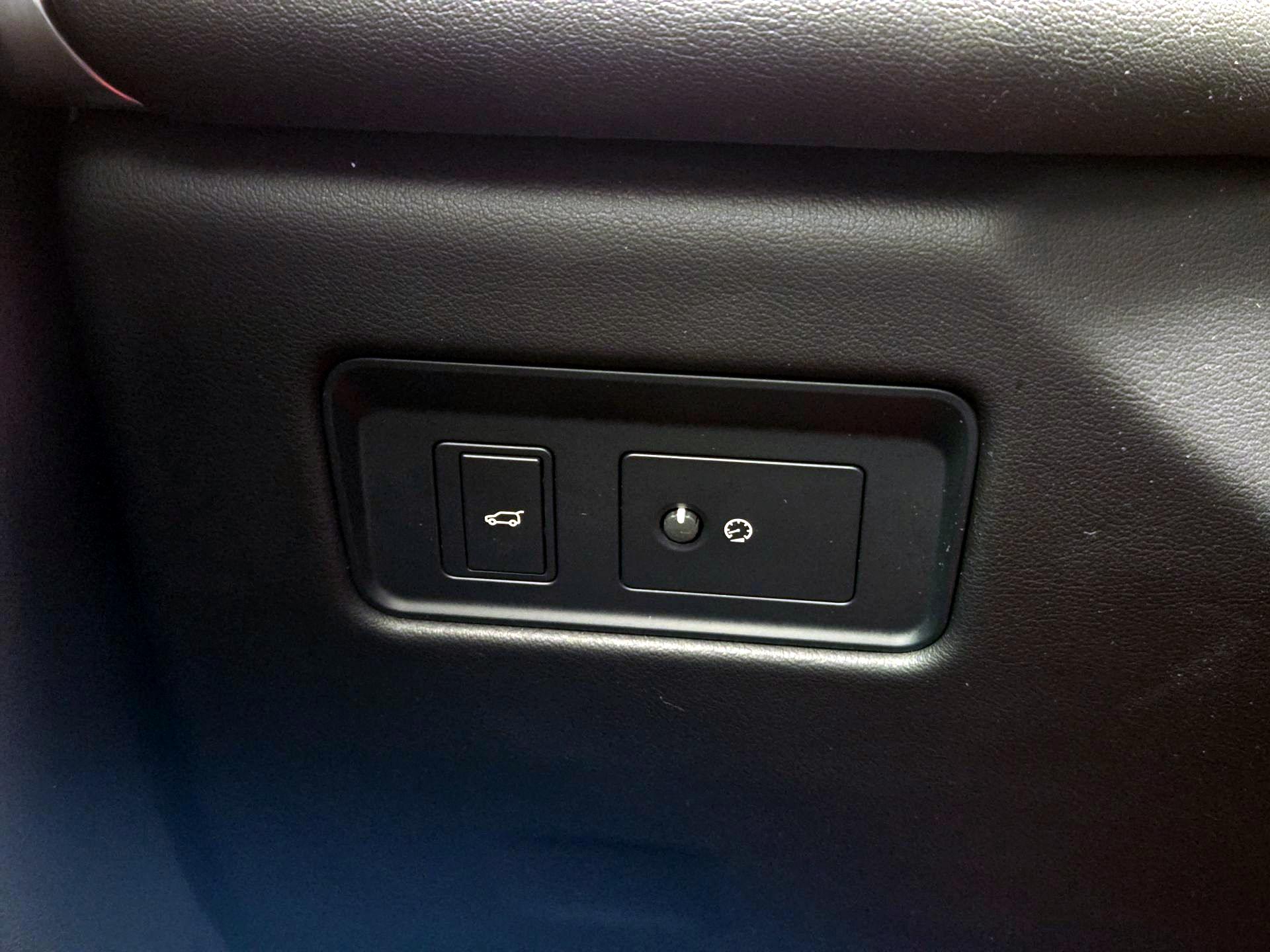 Thumbnail: 2024 Jaguar F-Pace - 13