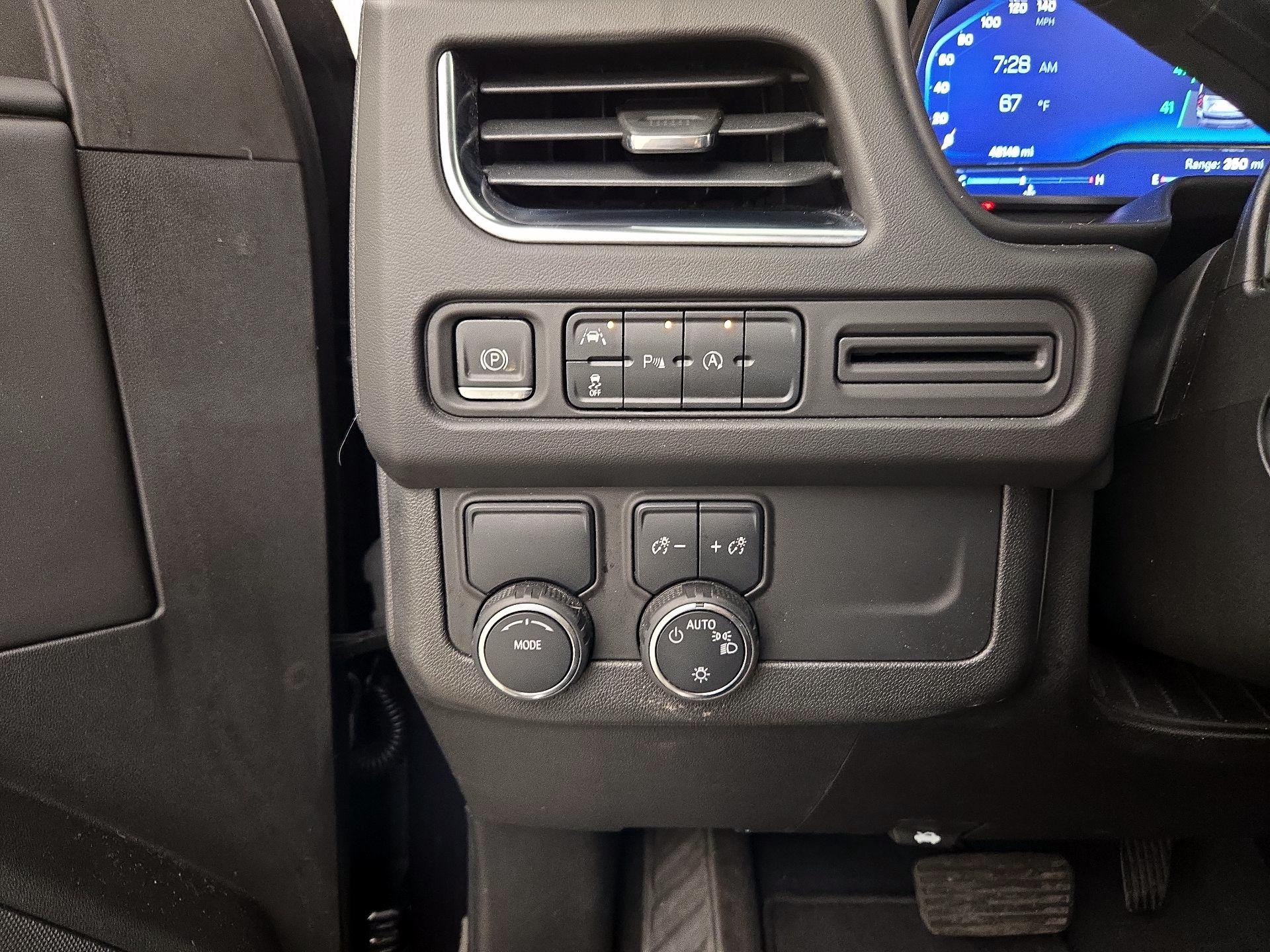 Thumbnail: 2023 Chevrolet Suburban - 13