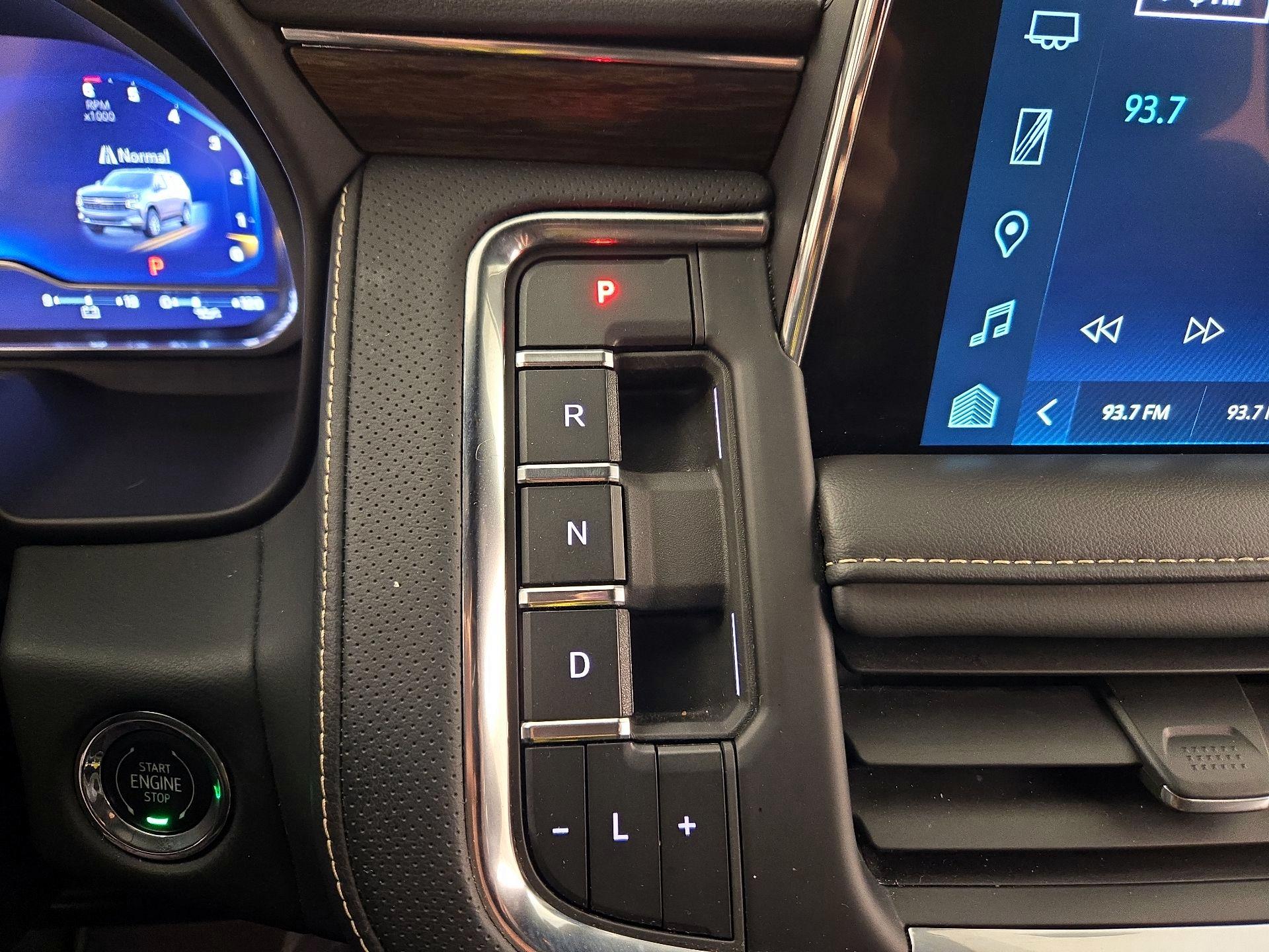 Thumbnail: 2023 Chevrolet Suburban - 17