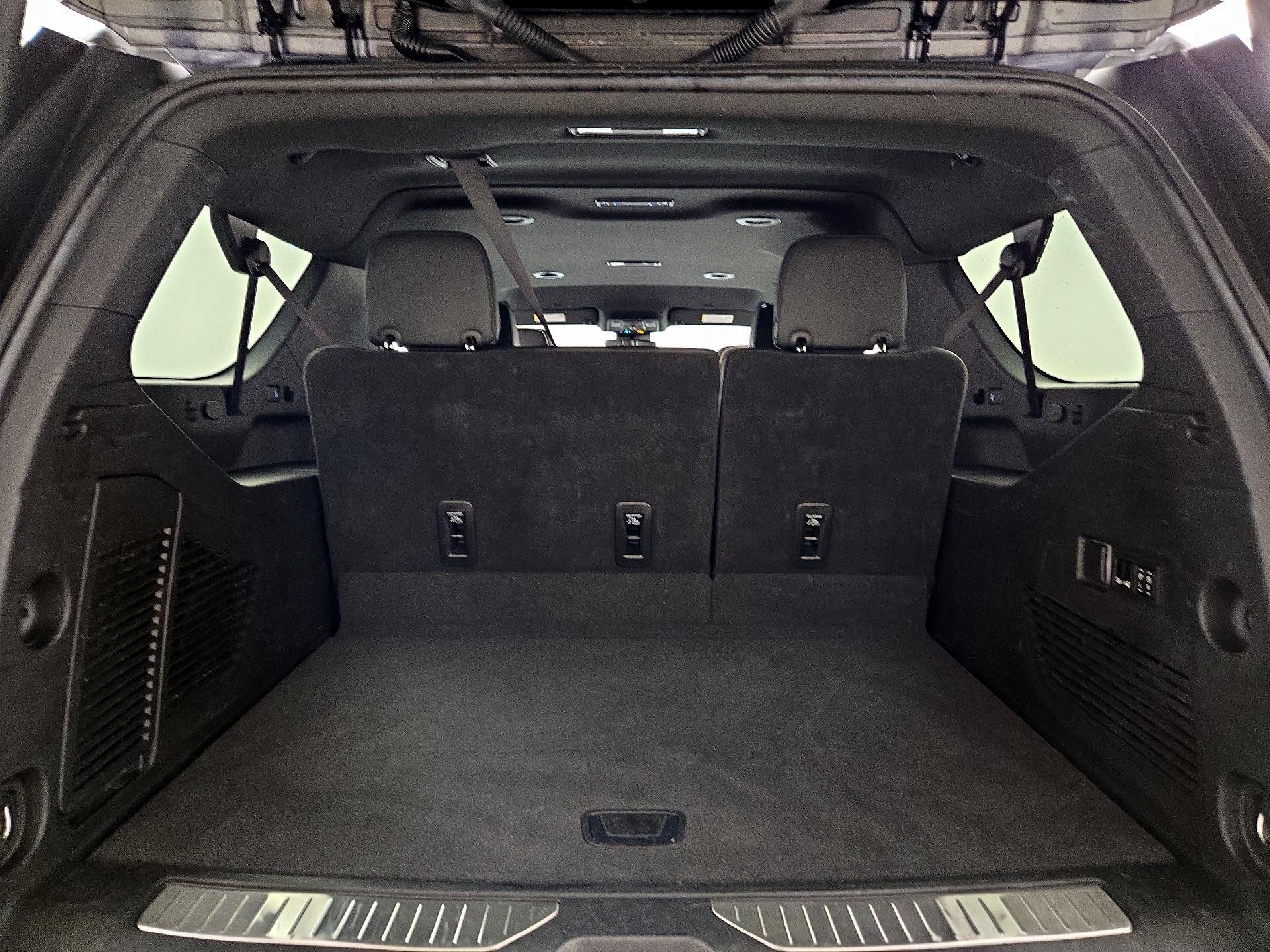 Thumbnail: 2023 Chevrolet Suburban - 20