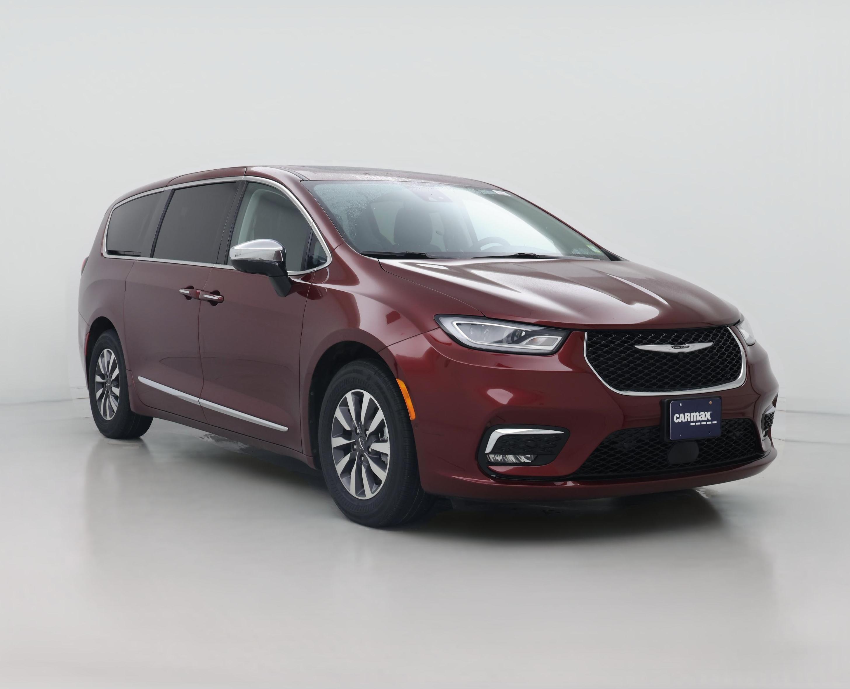 Thumbnail: 2023 Chrysler Pacifica - 1