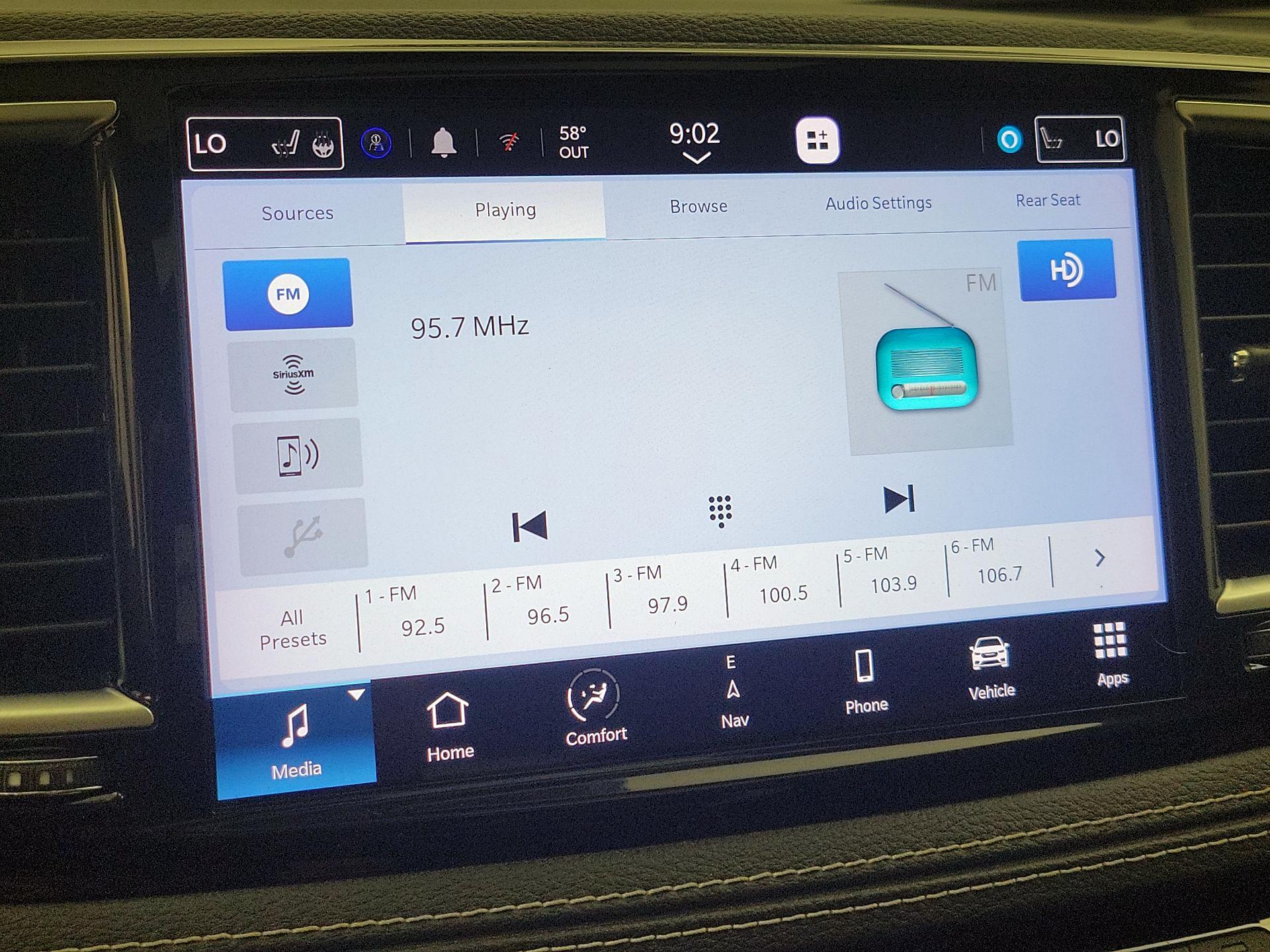 Thumbnail: 2023 Chrysler Pacifica - 16