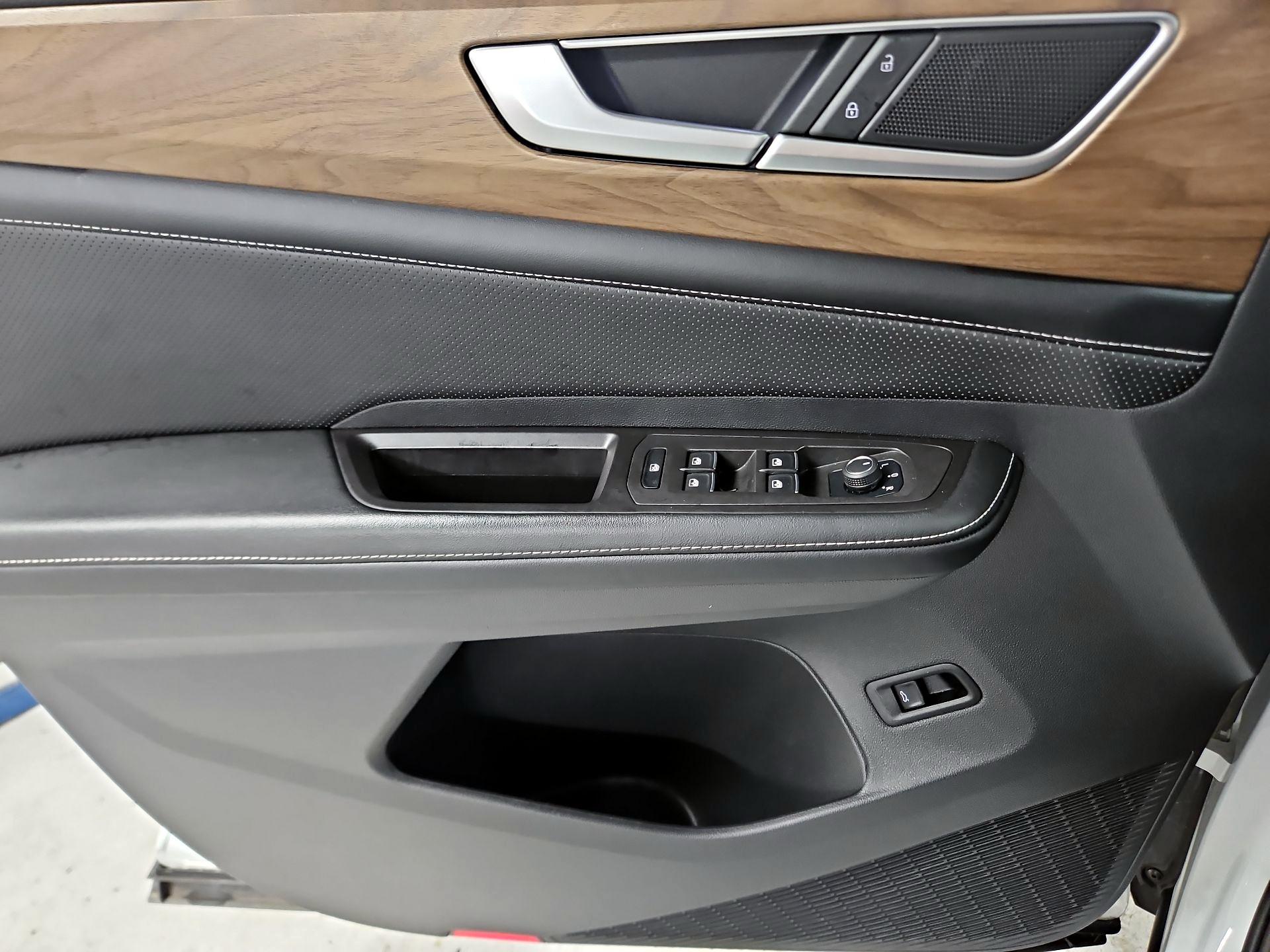 Thumbnail: 2024 Volkswagen Atlas - 12