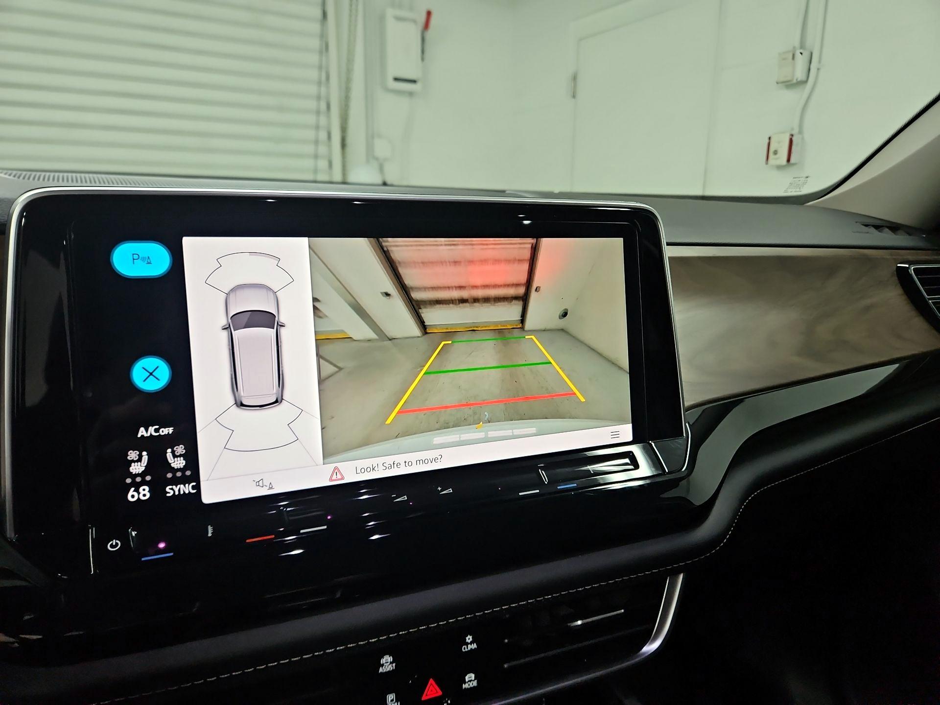 Thumbnail: 2024 Volkswagen Atlas - 14