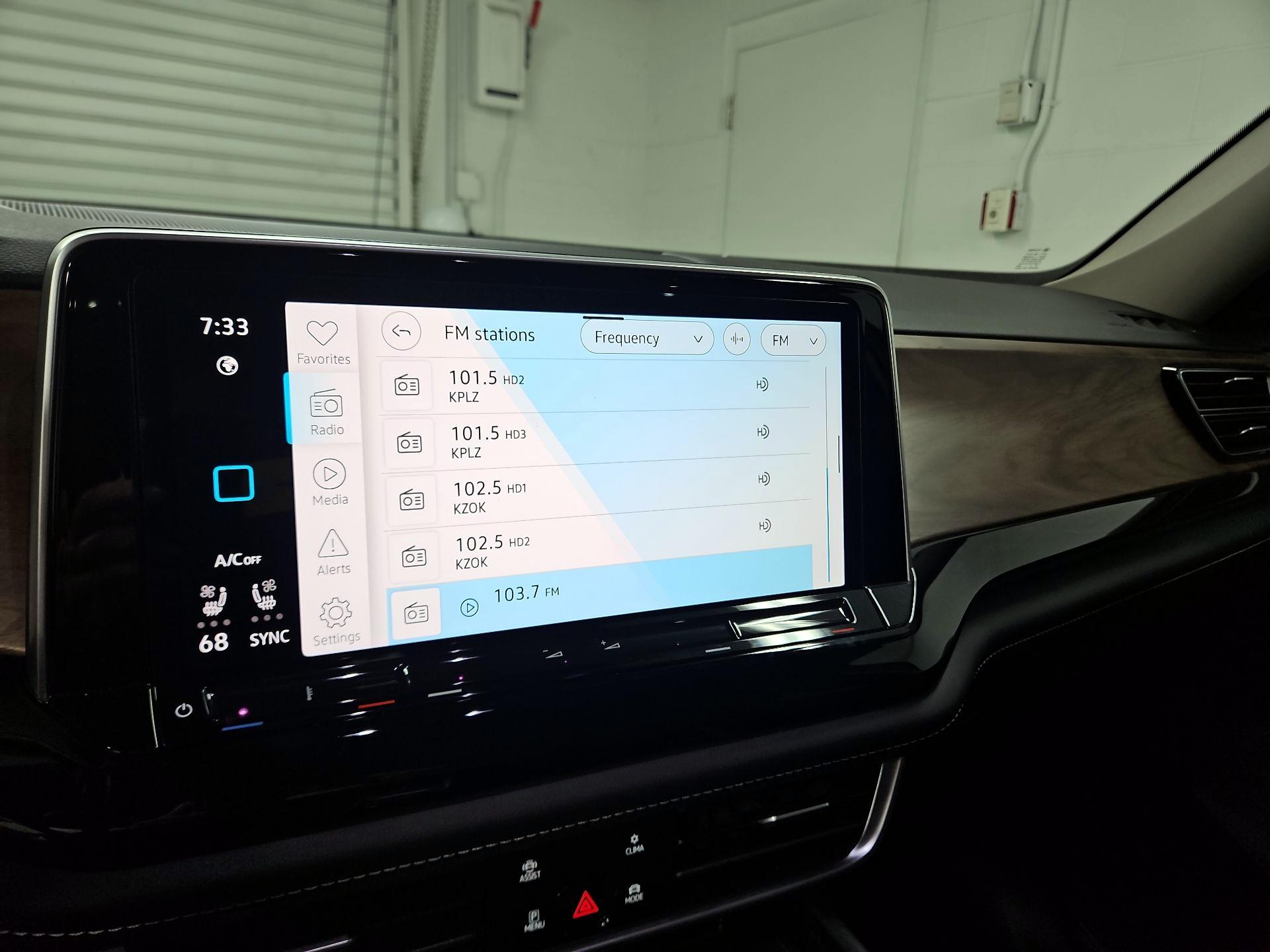 Thumbnail: 2024 Volkswagen Atlas - 15