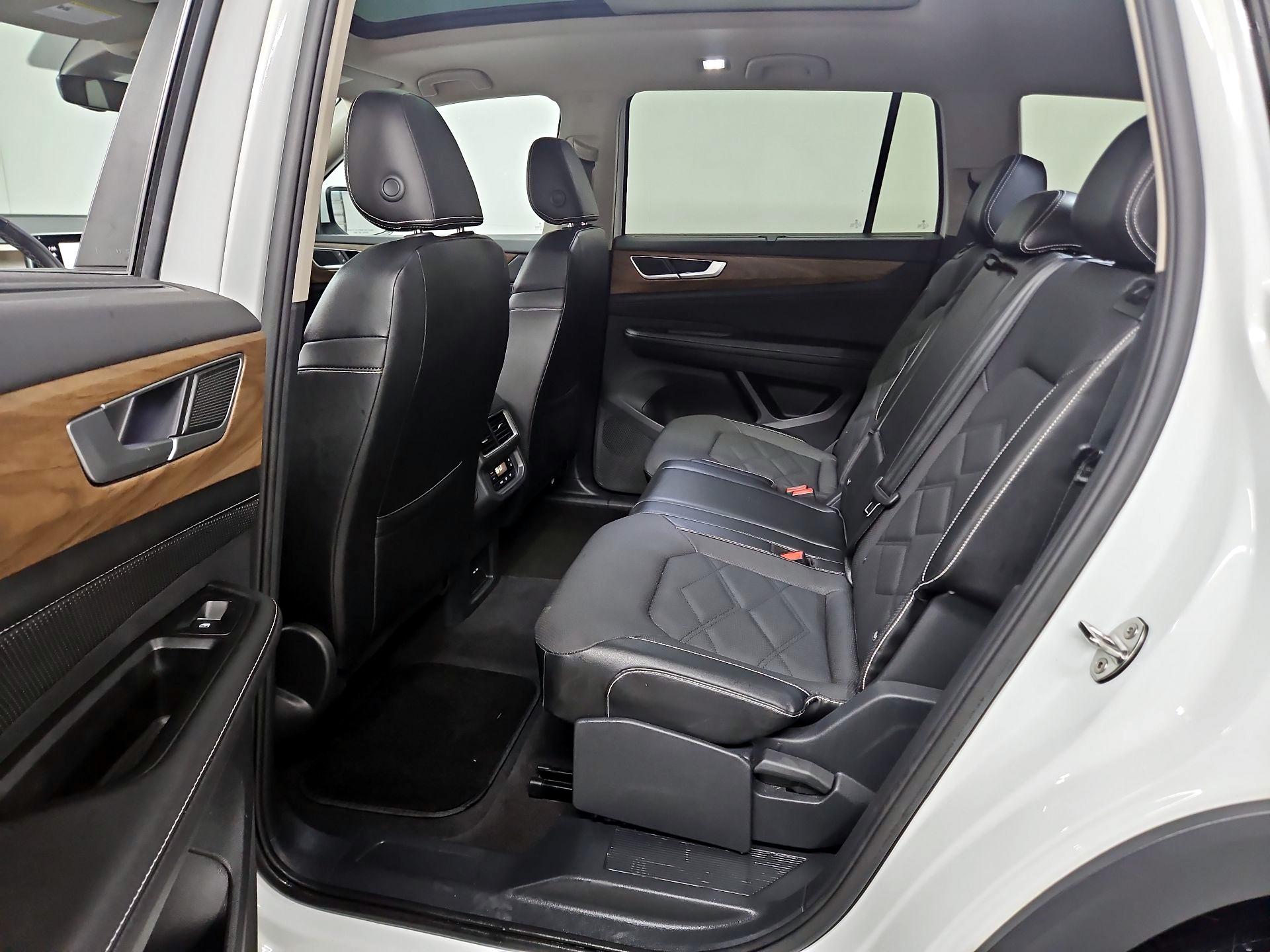 Thumbnail: 2024 Volkswagen Atlas - 20