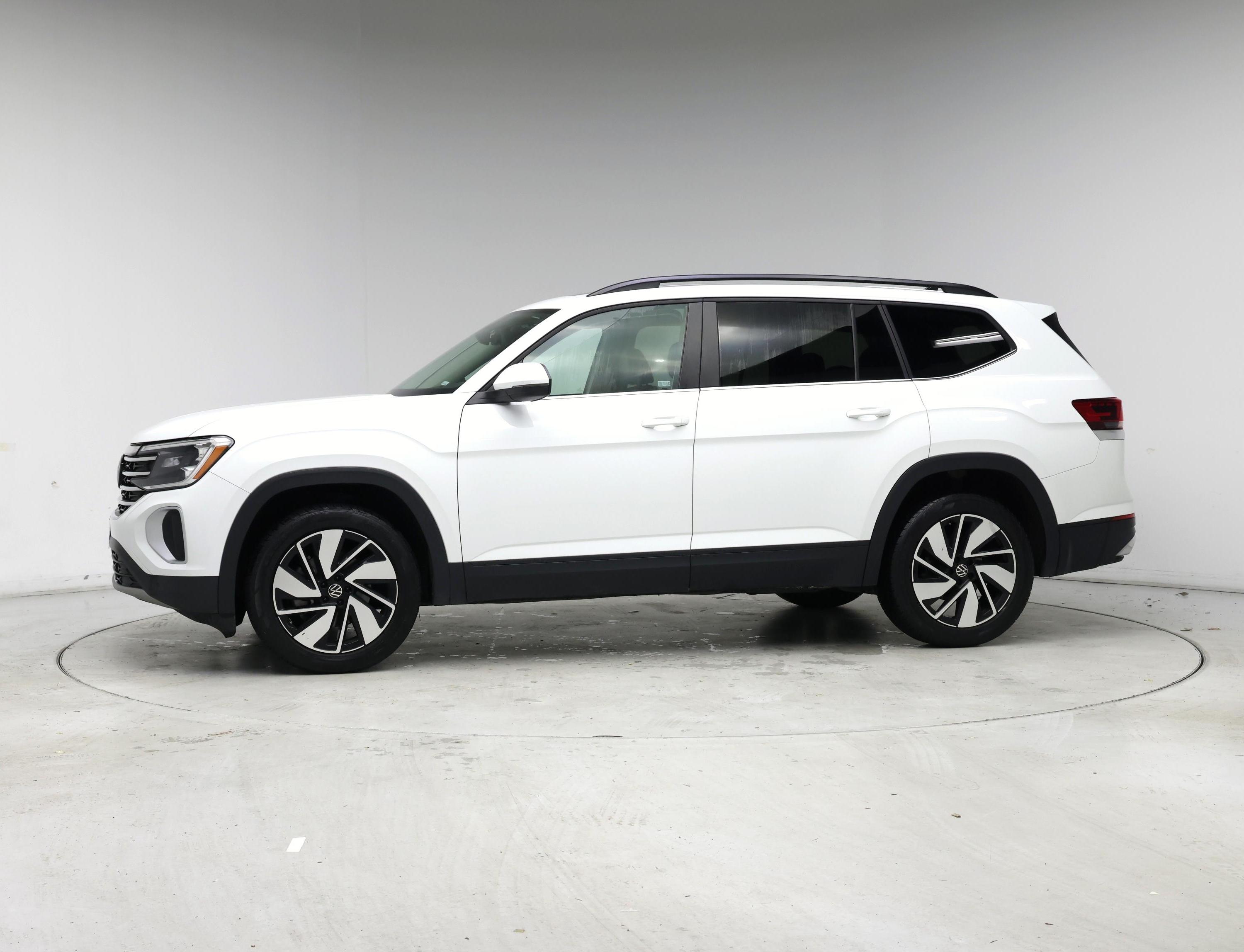 Thumbnail: 2024 Volkswagen Atlas - 3