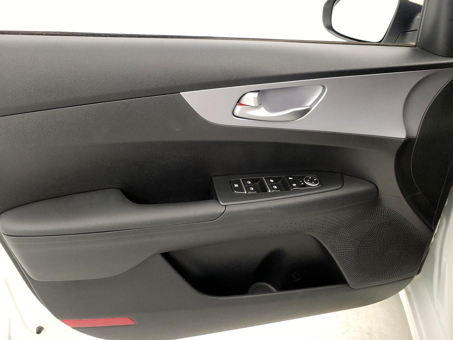 Thumbnail: 2024 Kia Forte - 12