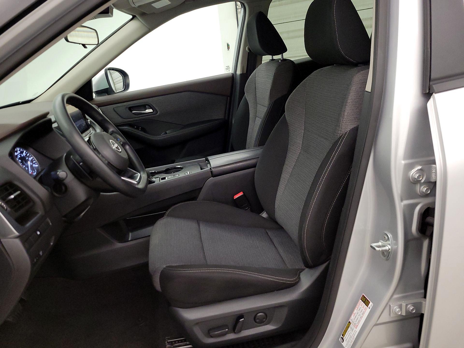 Thumbnail: 2023 Nissan Rogue - 11