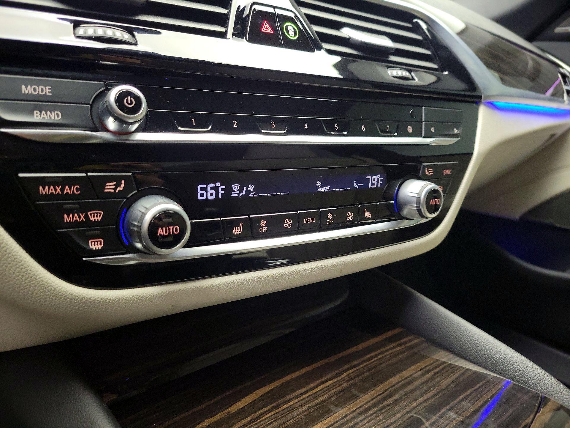 Thumbnail: 2023 BMW 5 Series - 17