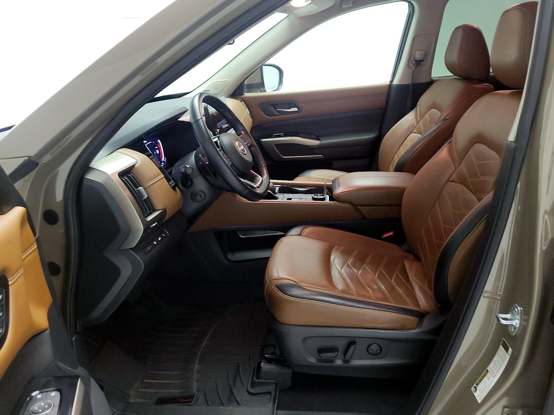 Thumbnail: 2023 Nissan Pathfinder - 11